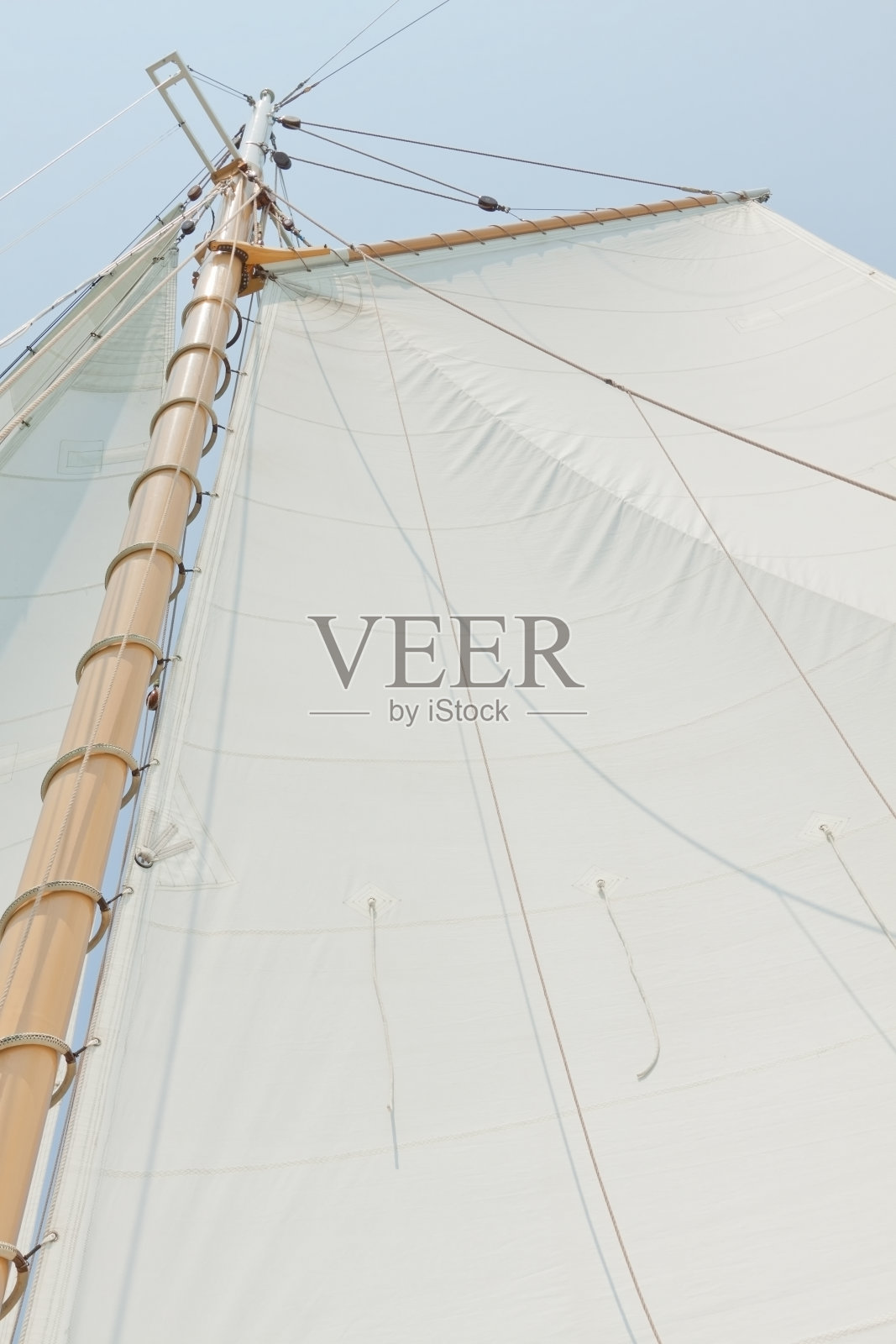 私人帆船的观点。照片摄影图片