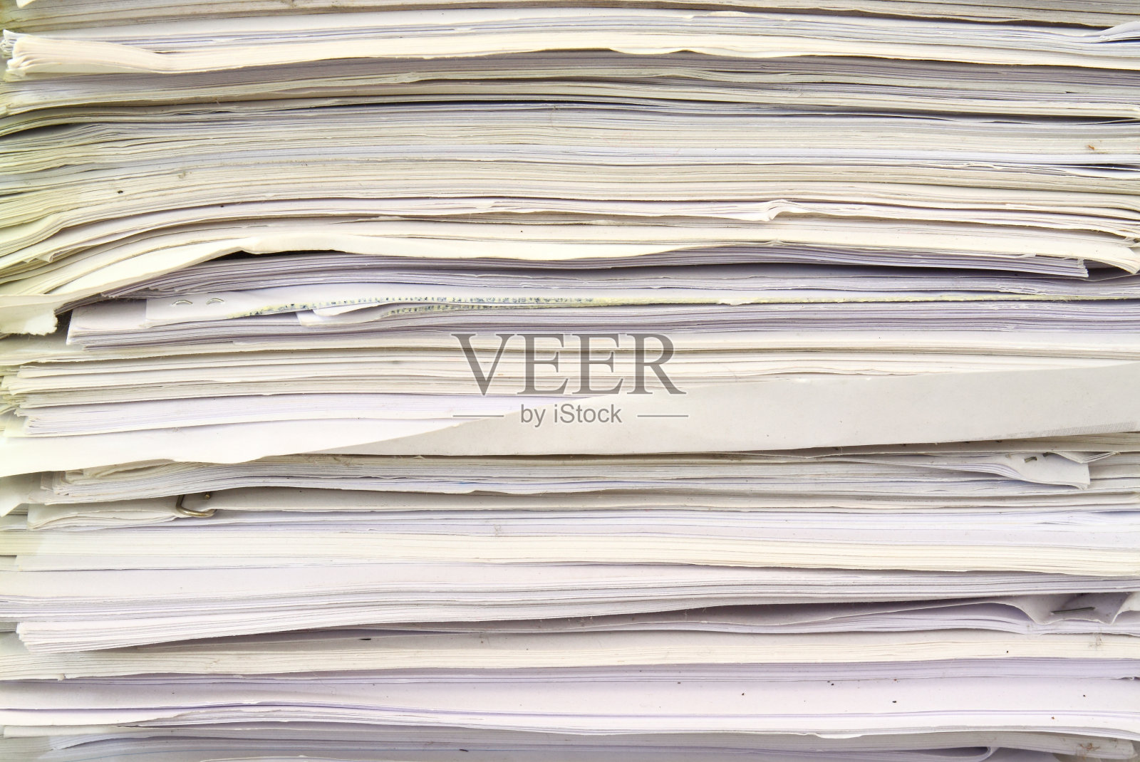 一堆供回收利用的废纸照片摄影图片