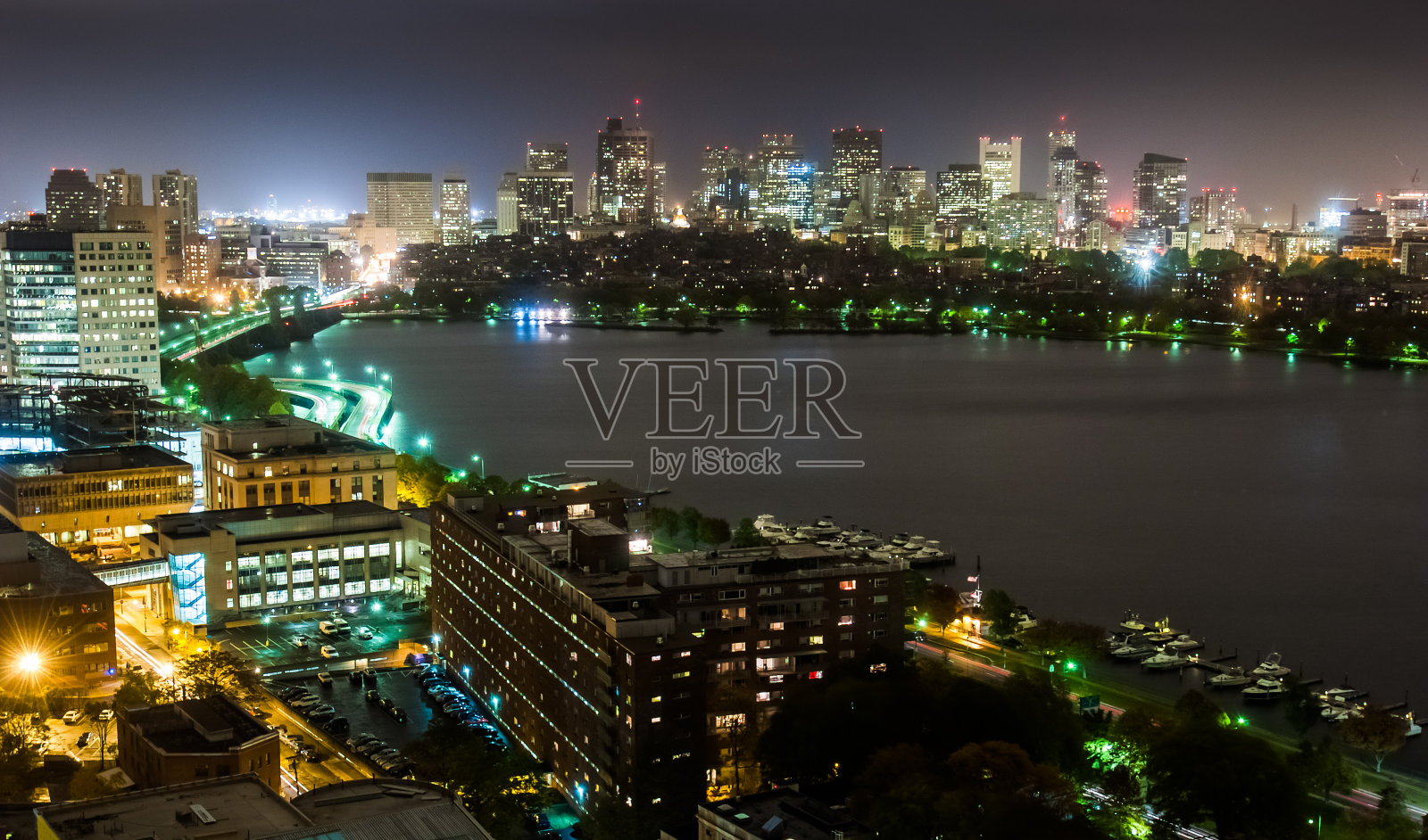 后湾和剑桥阴夜宽照片摄影图片