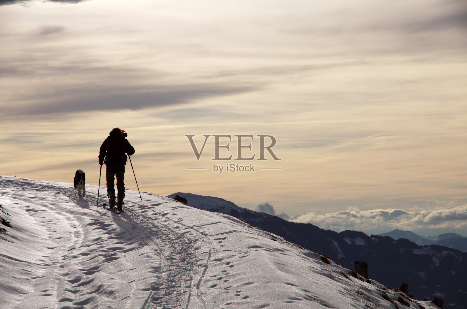 偏远地区滑雪照片摄影图片