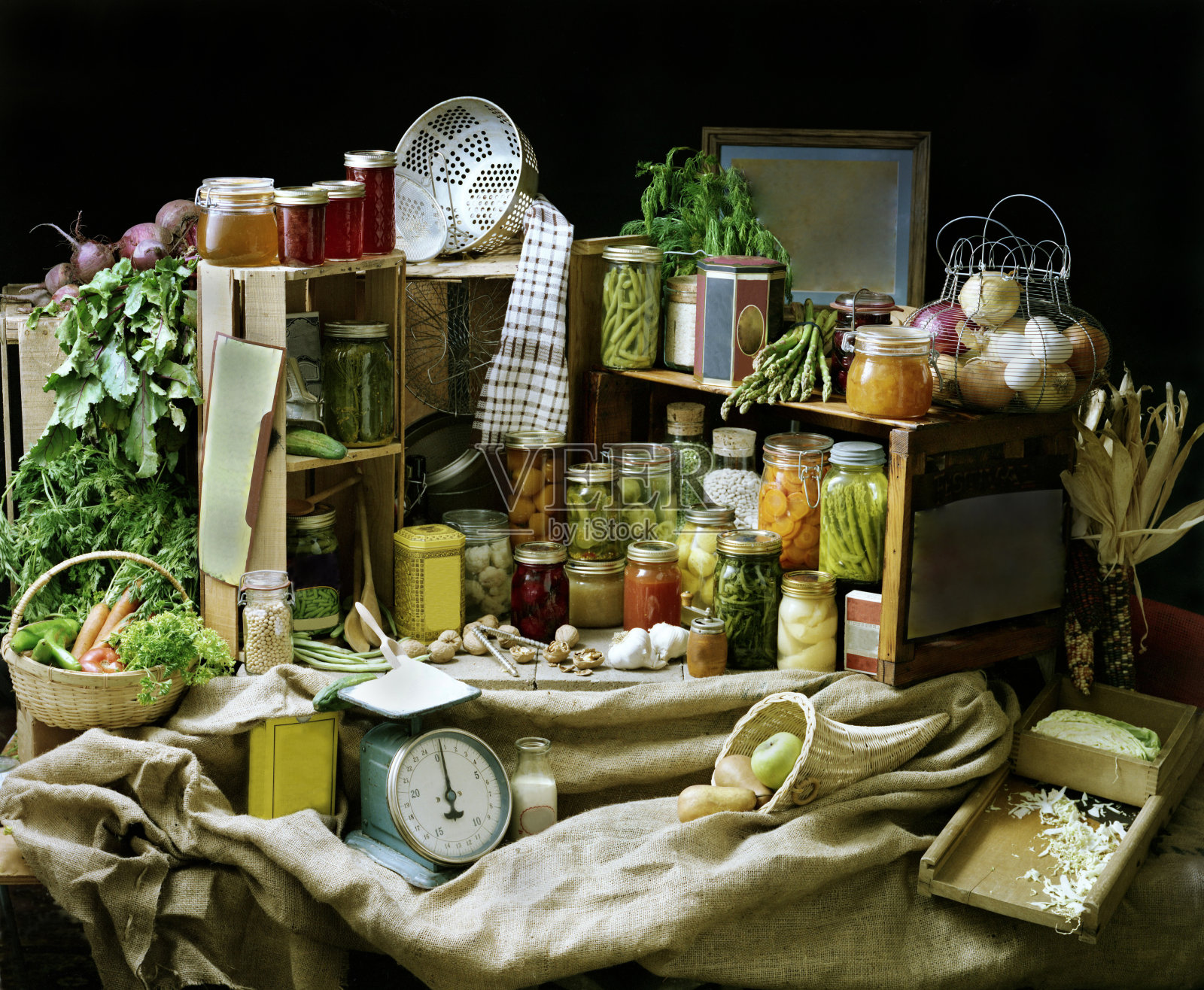 罐头的场景照片摄影图片