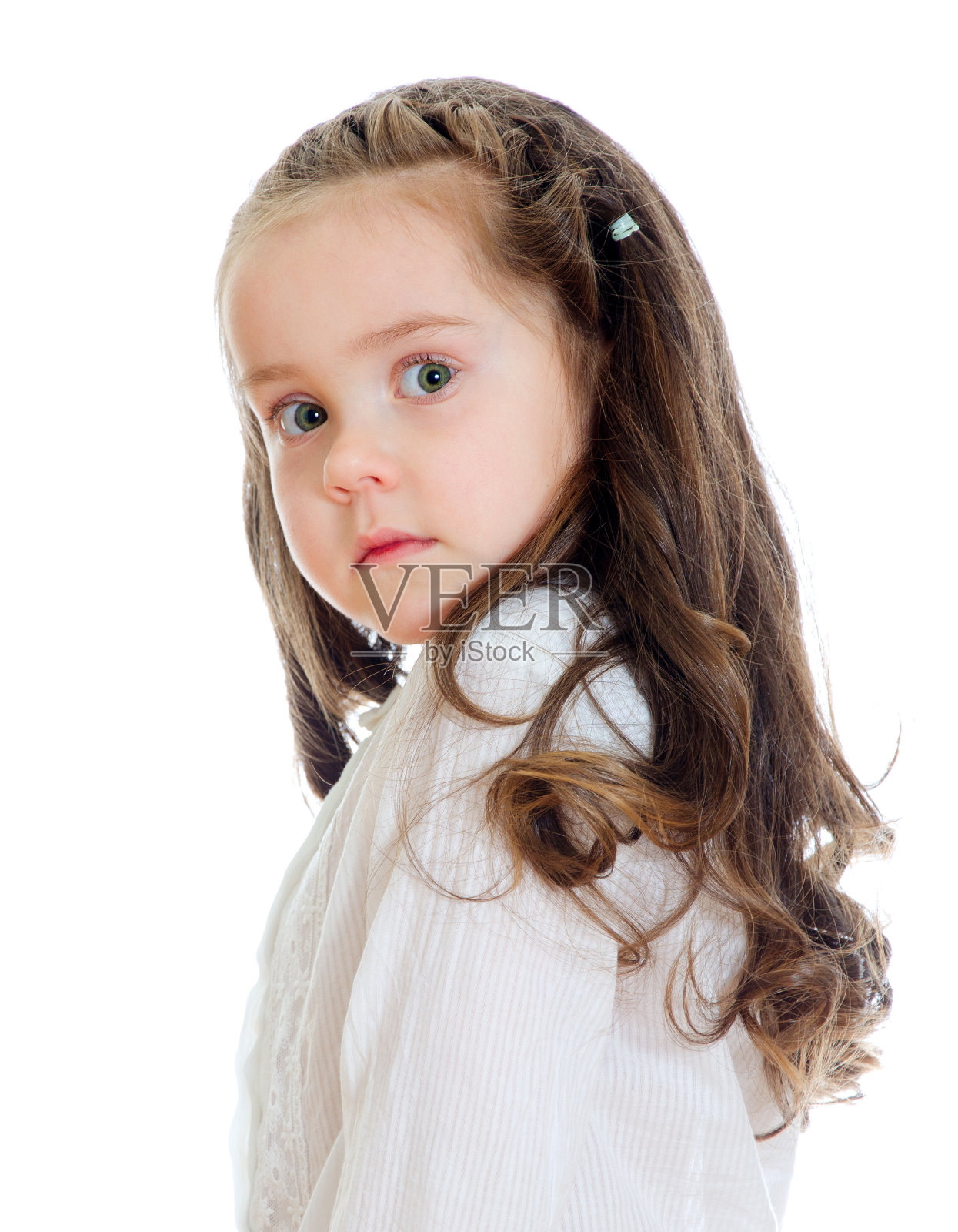 孤独小女孩的肖像。孤立在白色照片摄影图片