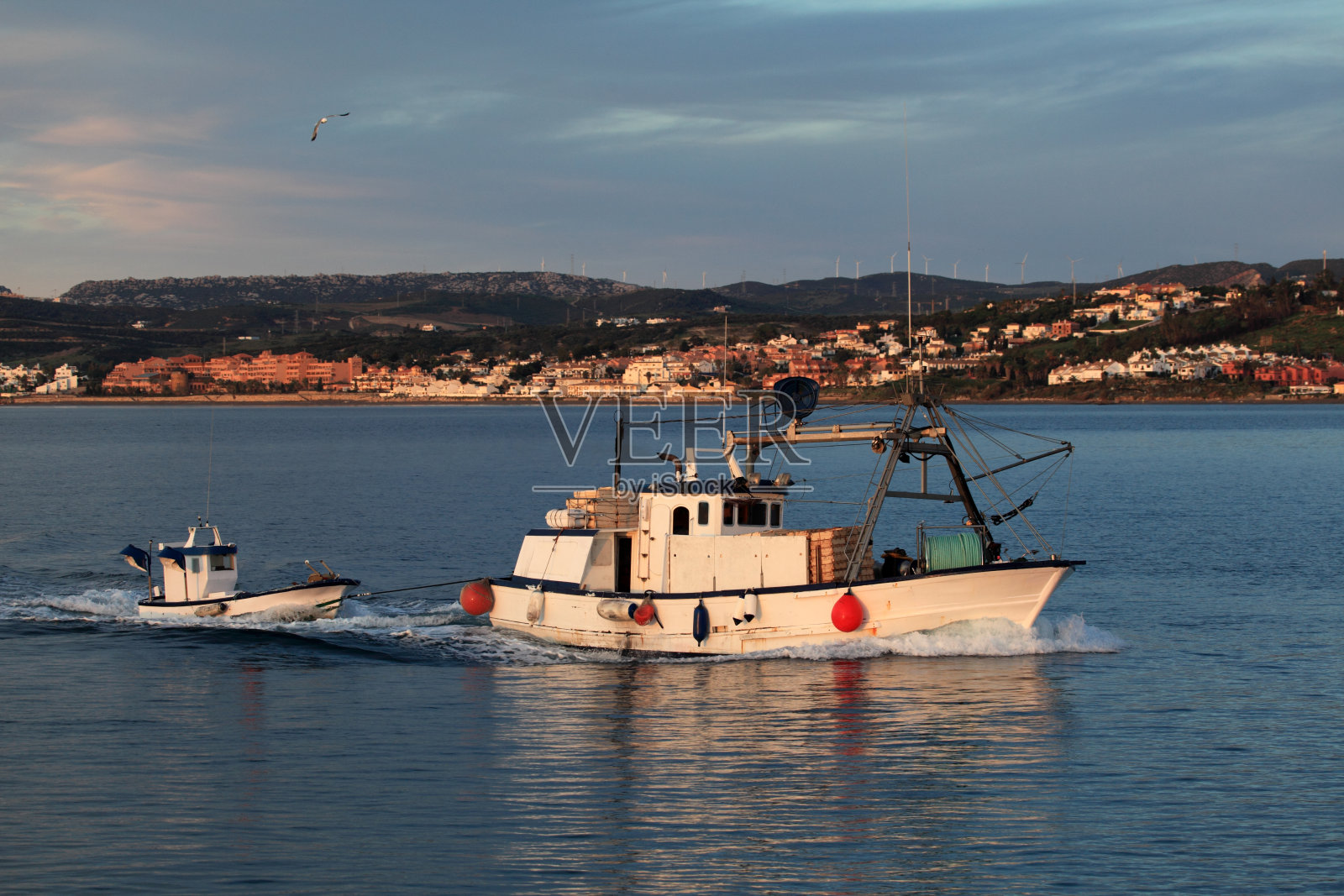 渔船返航照片摄影图片