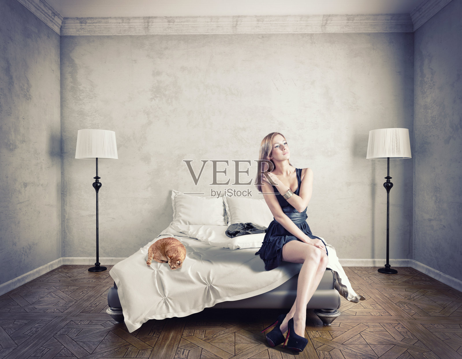 床上的女人照片摄影图片