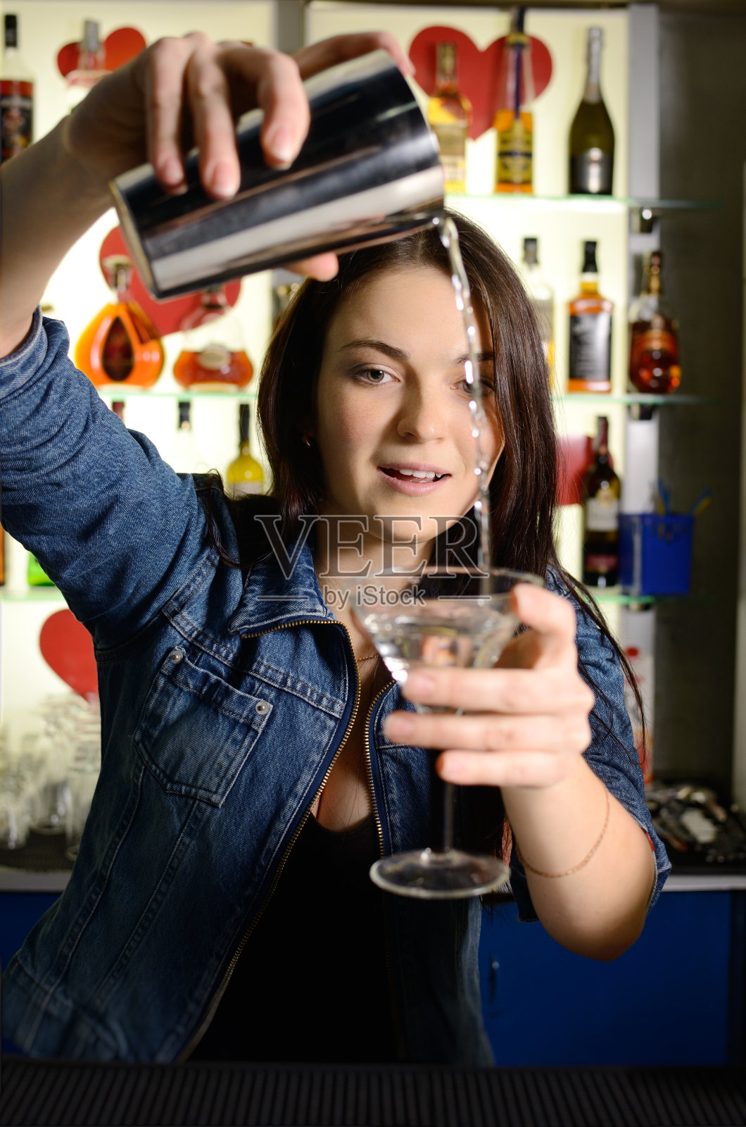 酒保照片摄影图片