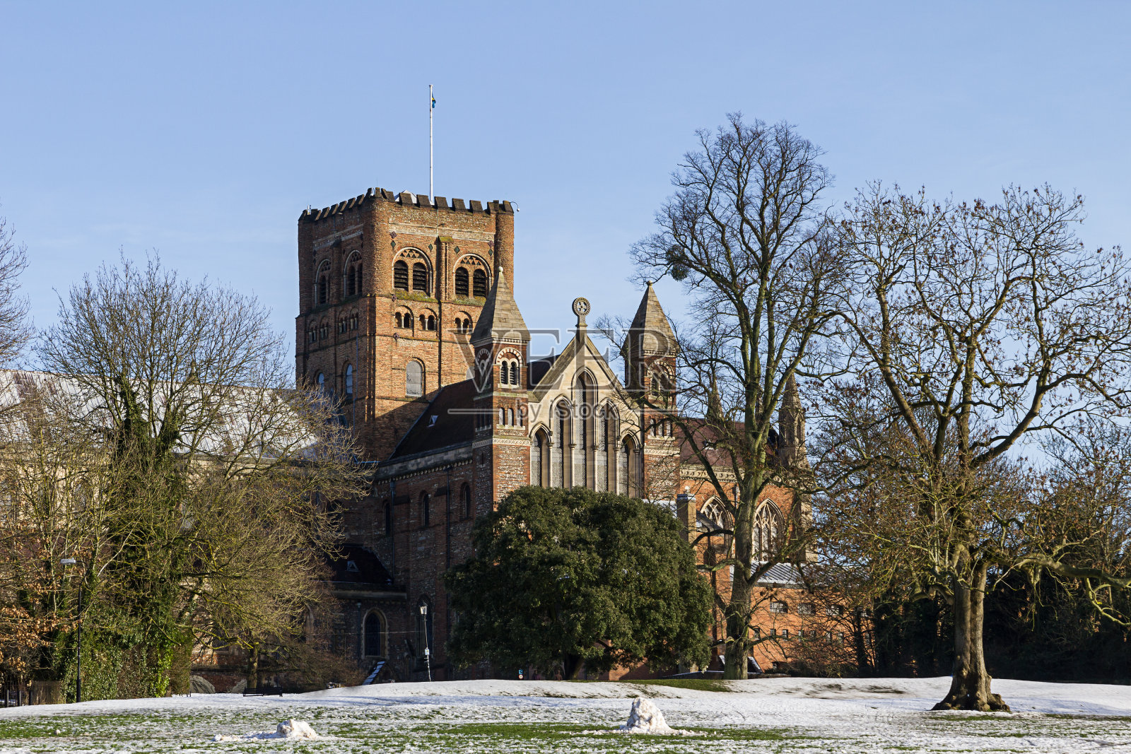 英国圣奥尔本斯的圣奥尔班大教堂和修道院教堂照片摄影图片