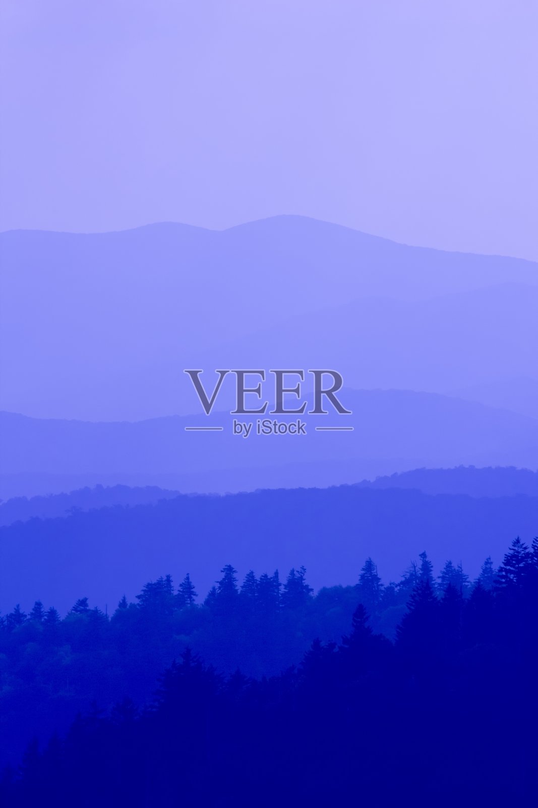 大烟山的蓝色调照片摄影图片