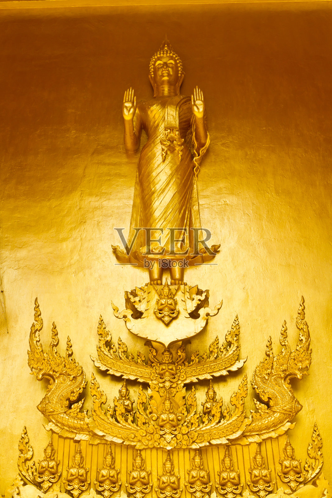 金色的佛像。照片摄影图片
