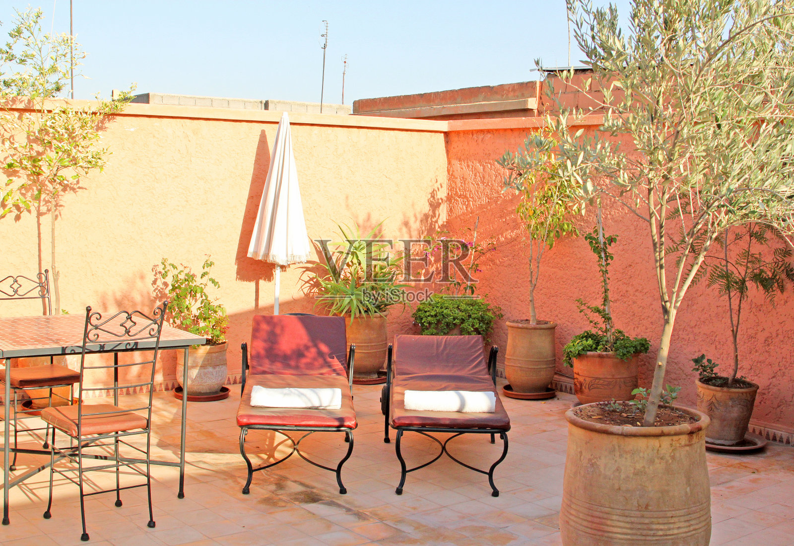 阿拉伯建筑:摩洛哥风格的屋顶照片摄影图片