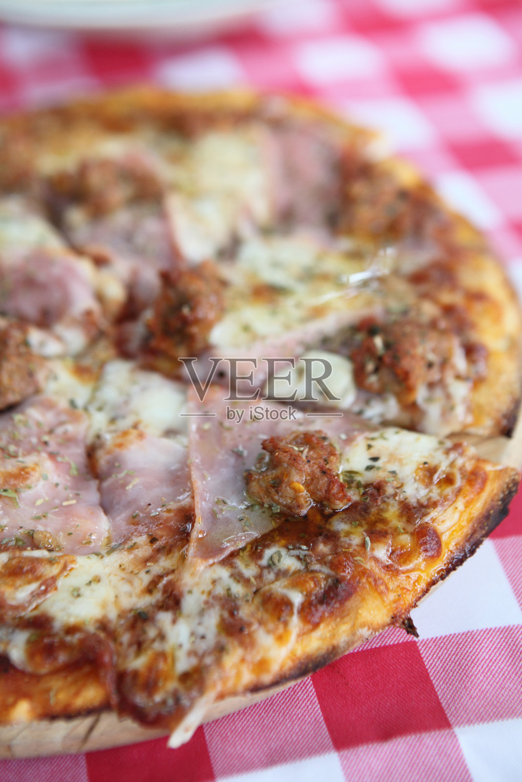 披萨火腿蘑菇照片摄影图片