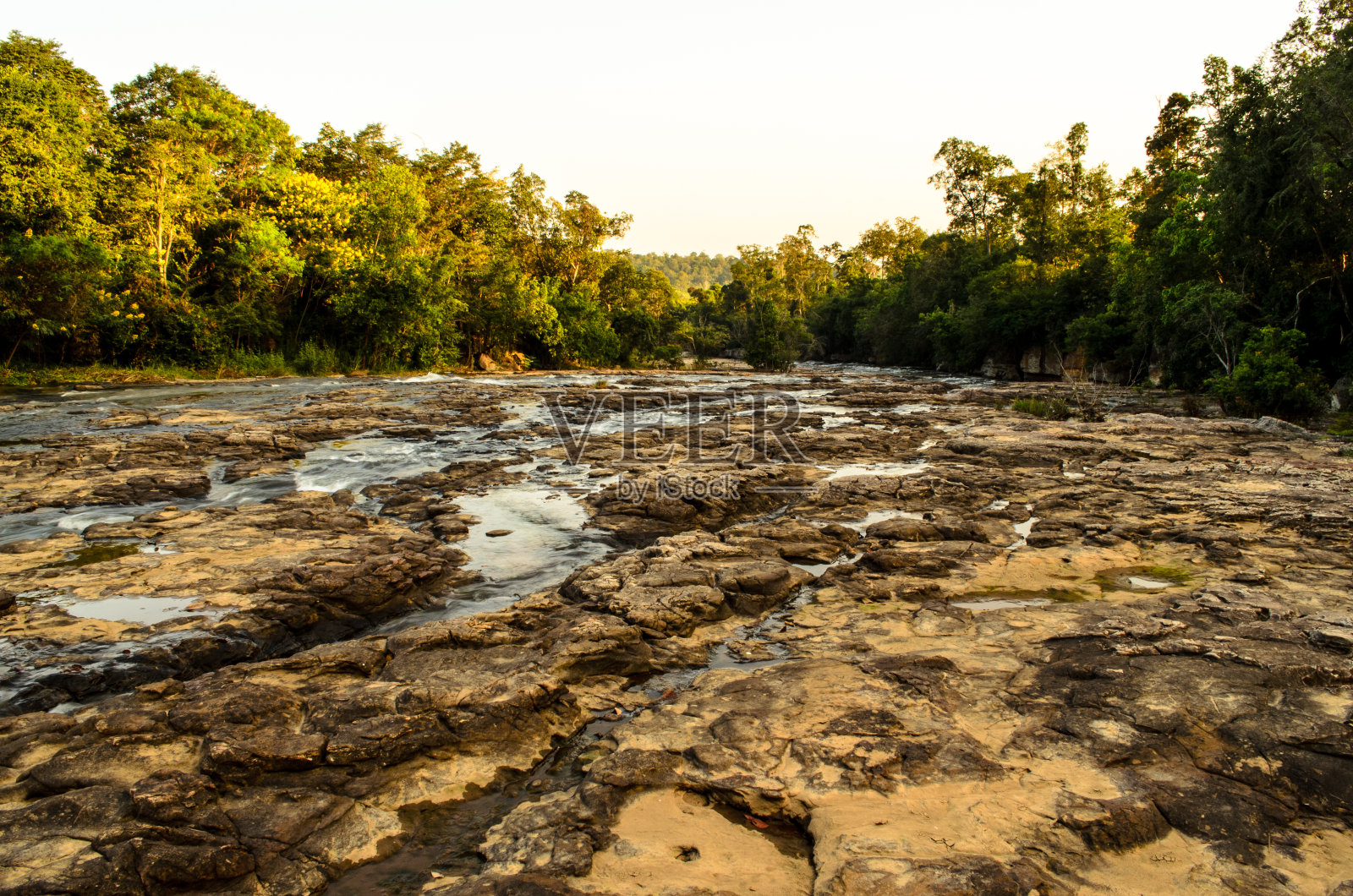 柴通瀑布照片摄影图片