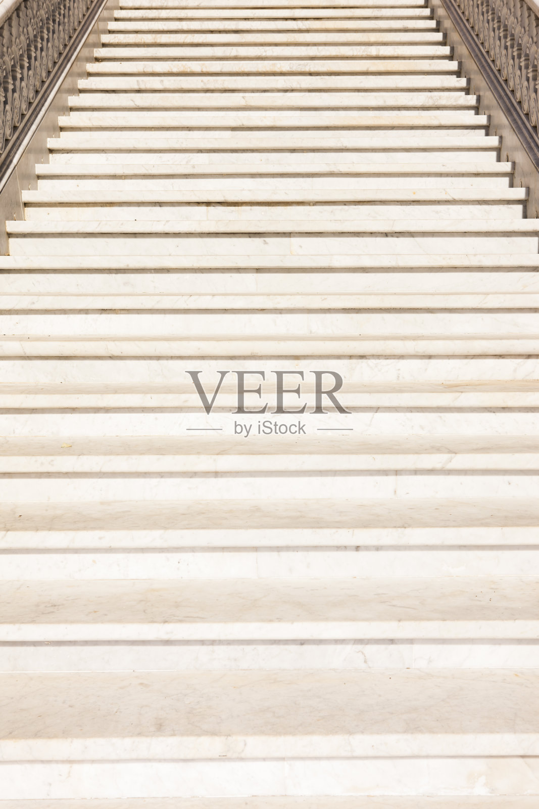 西班牙马德里街道上的楼梯照片摄影图片