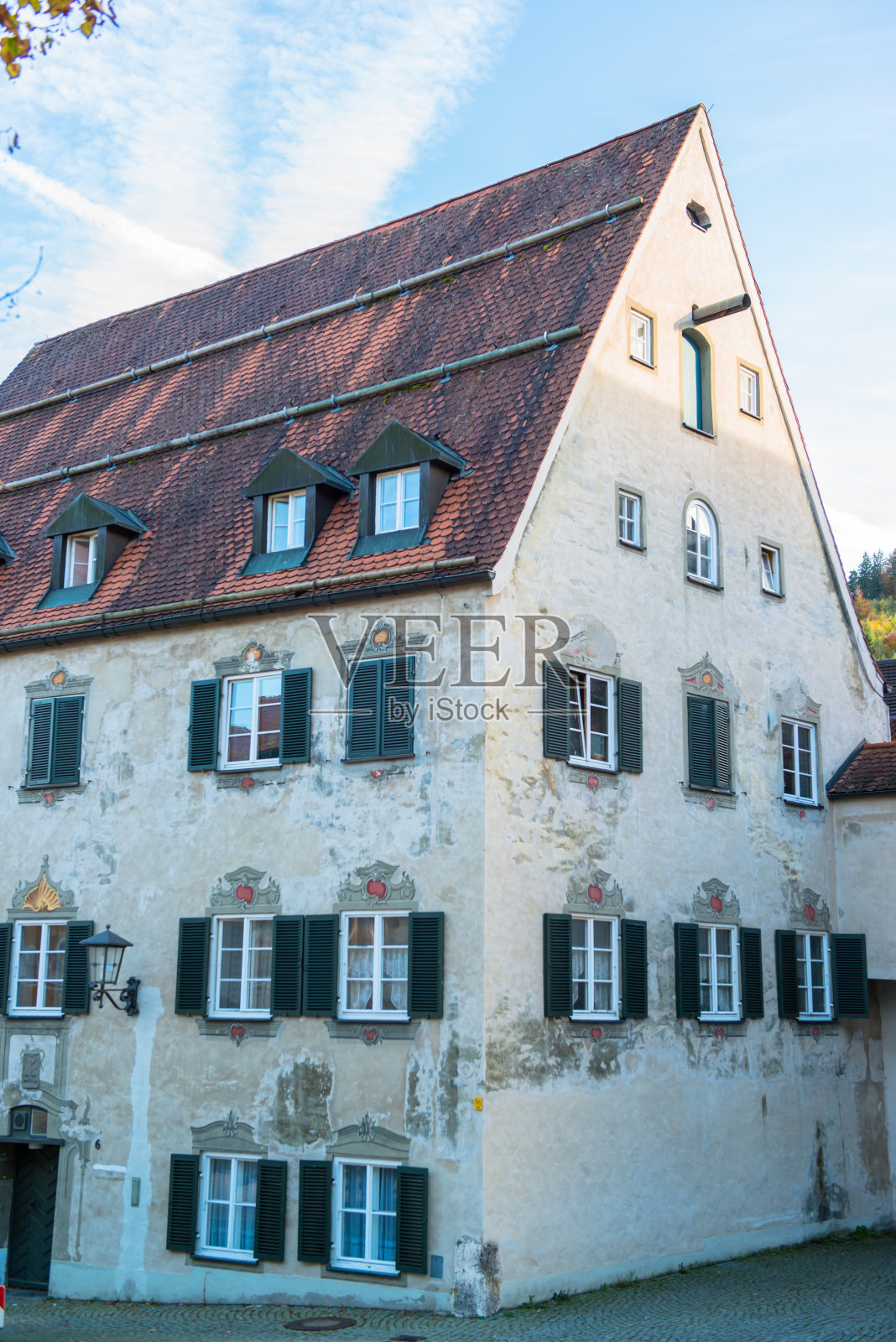 德国巴伐利亚州富森的美丽多彩的房子照片摄影图片
