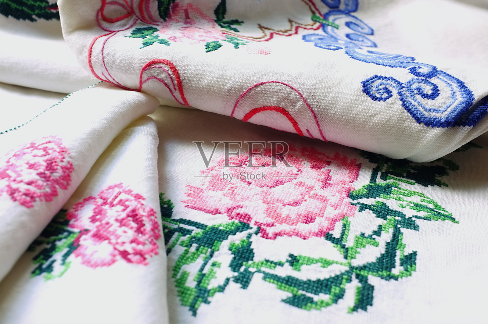 绣花台布及餐巾照片摄影图片