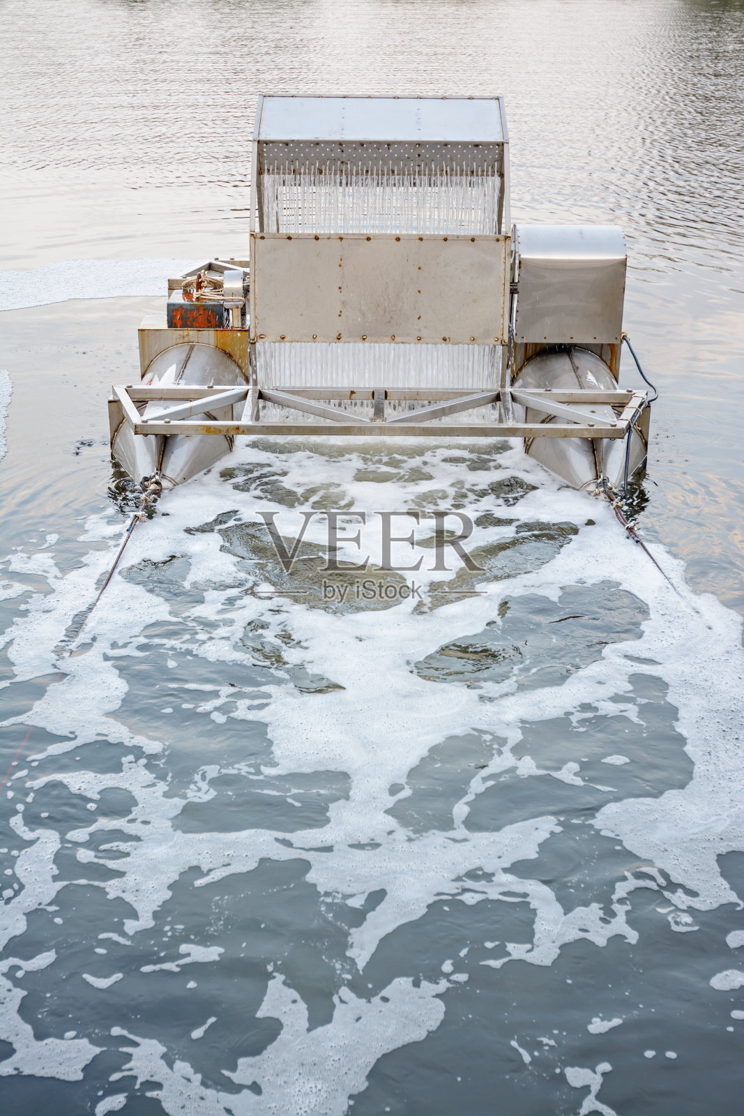 曝气器处理水照片摄影图片