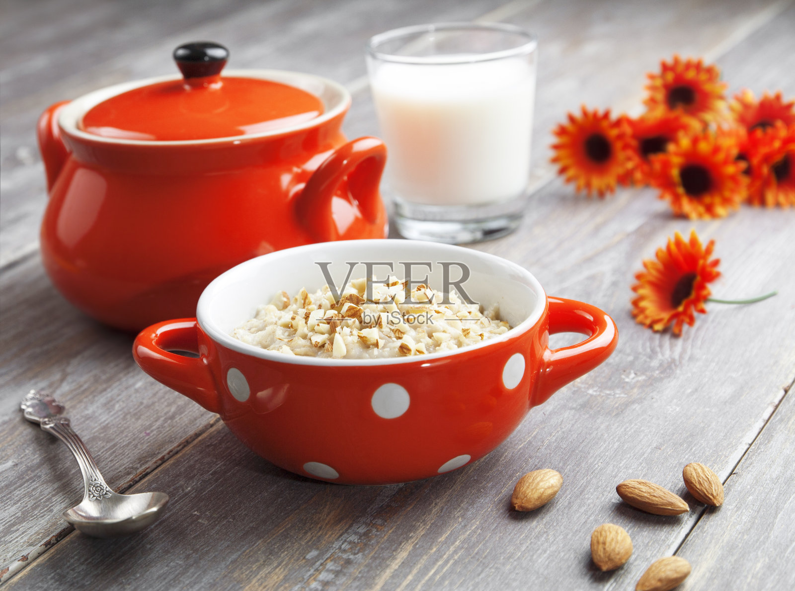 燕麦,杏仁照片摄影图片