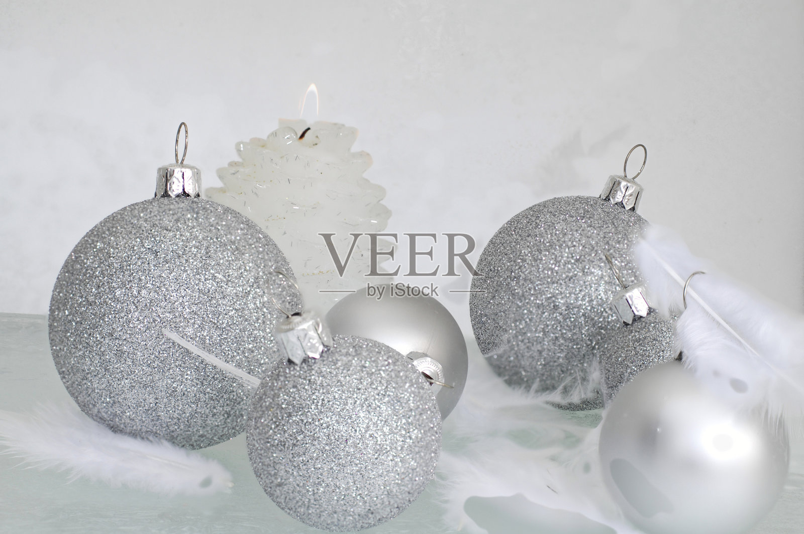 圣诞装饰白色和银色照片摄影图片