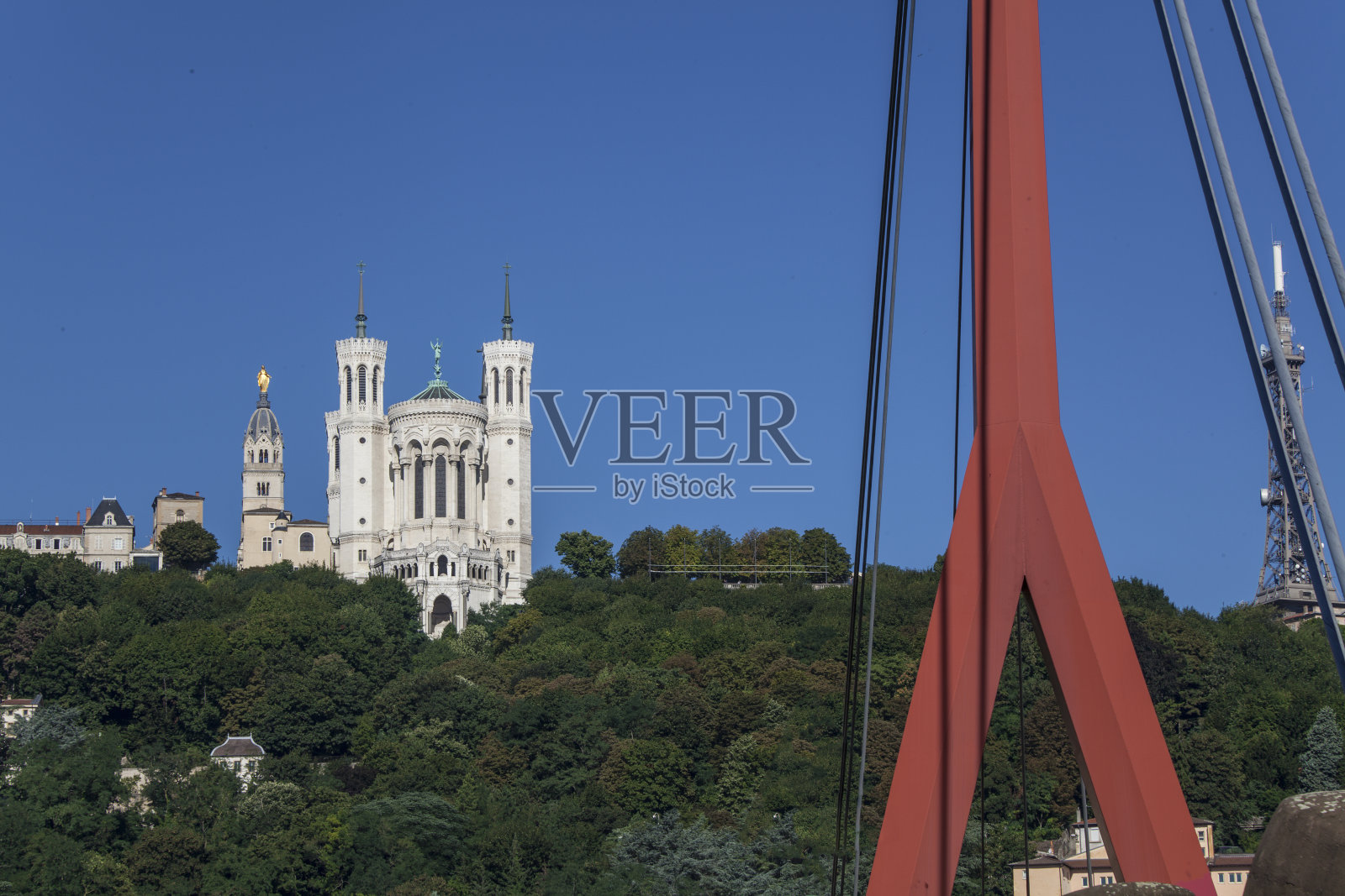 法国的古老教堂照片摄影图片