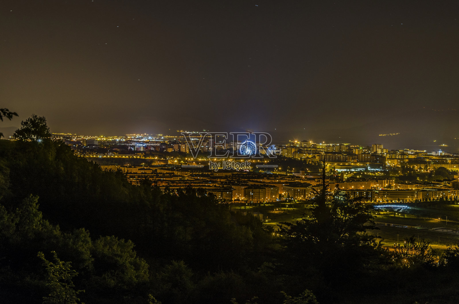 潘普洛纳的夜晚照片摄影图片