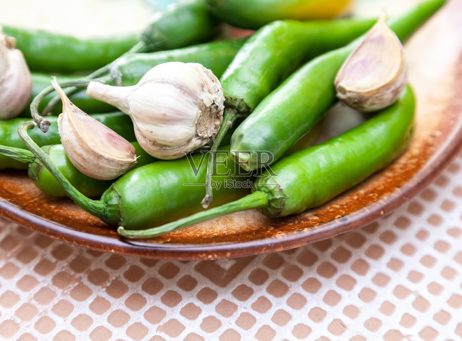 青椒和蒜瓣照片摄影图片