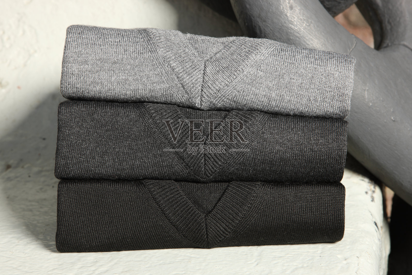 灰色毛衣2照片摄影图片