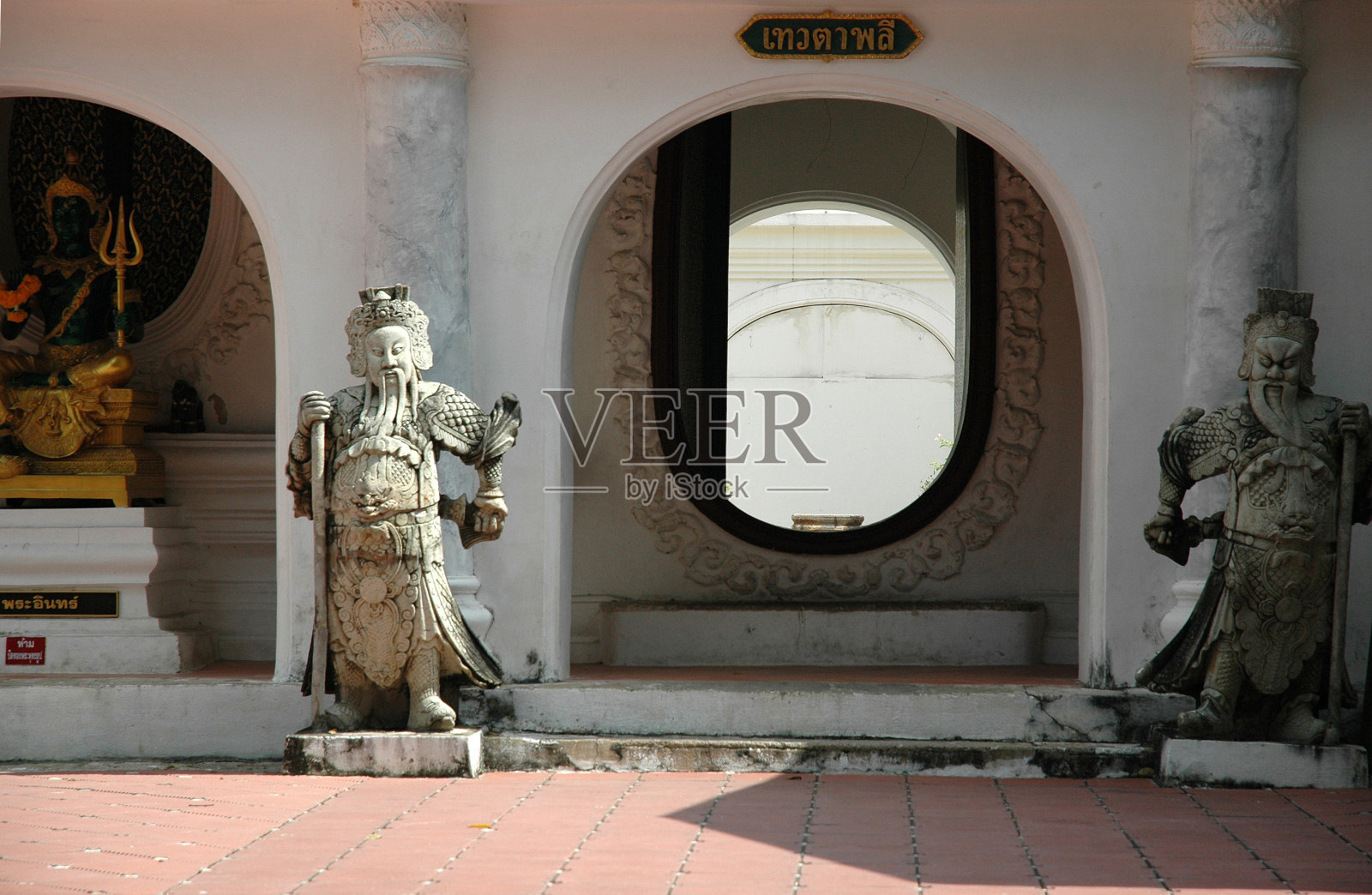 门守护照片摄影图片