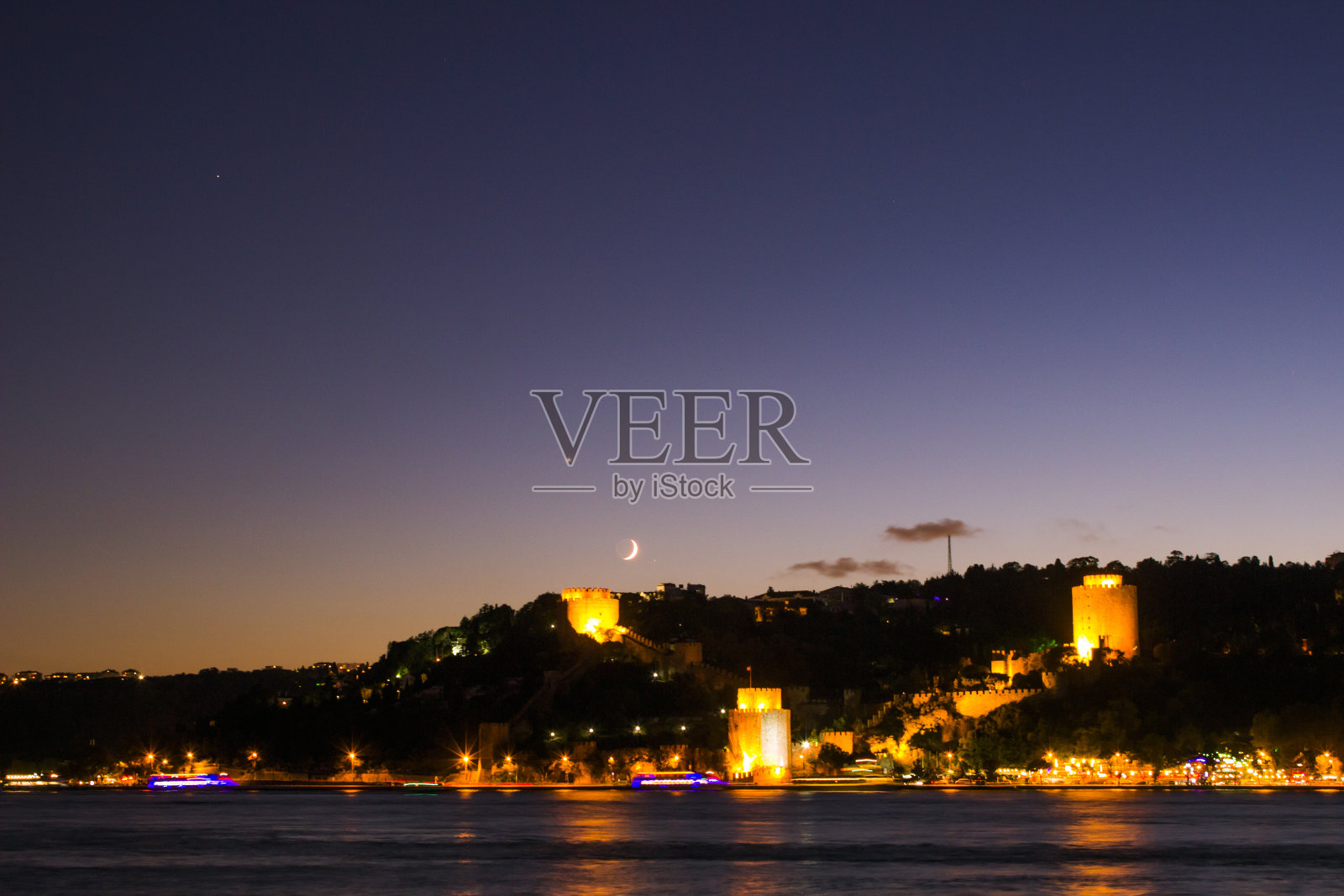 金星和新月的合相照片摄影图片