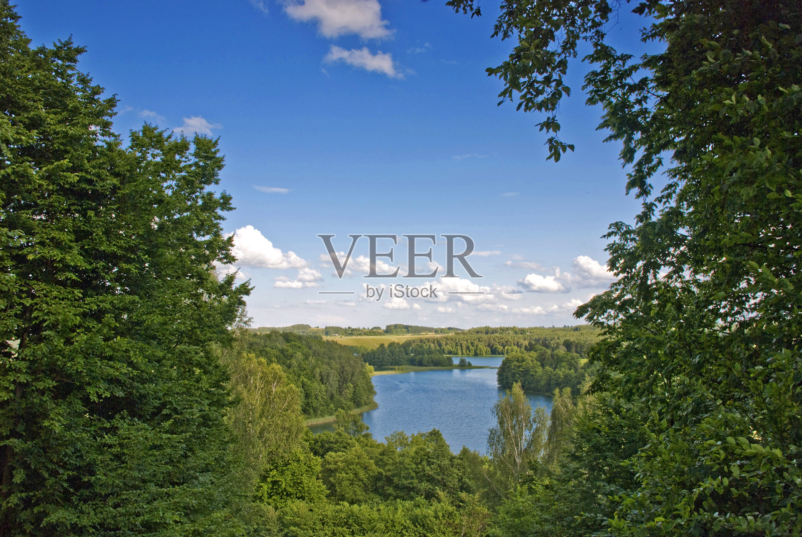 从城堡山上看到的景色。Suwalszczyzna。照片摄影图片