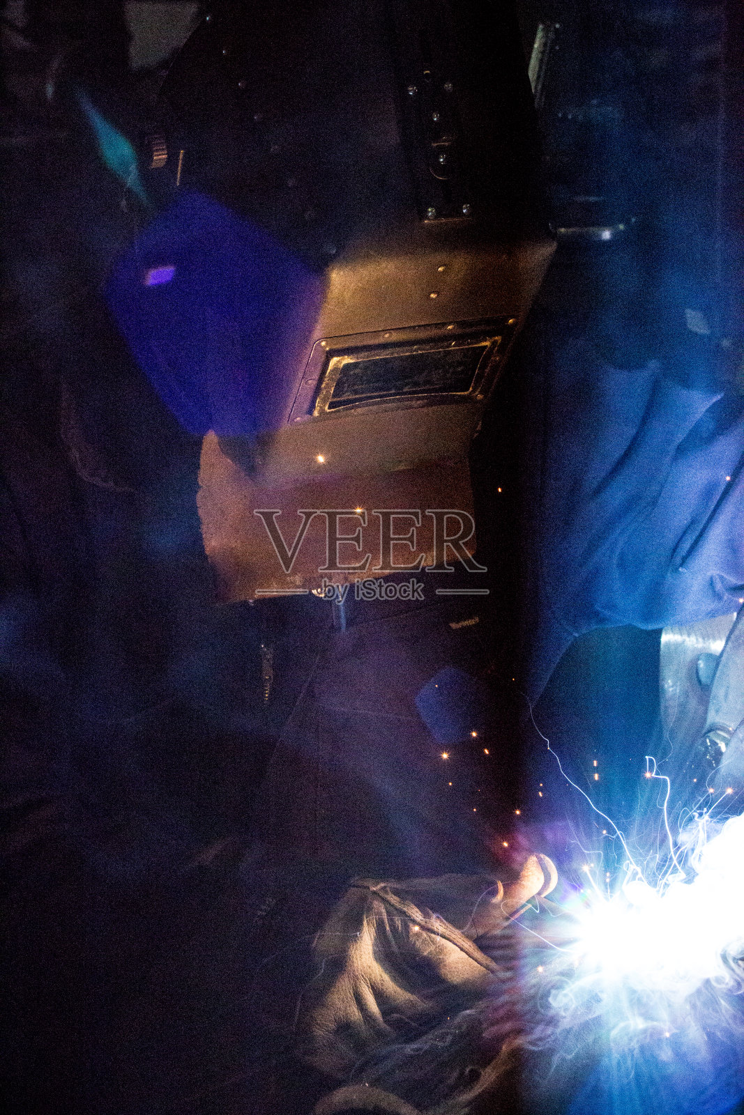 产业工人焊接照片摄影图片