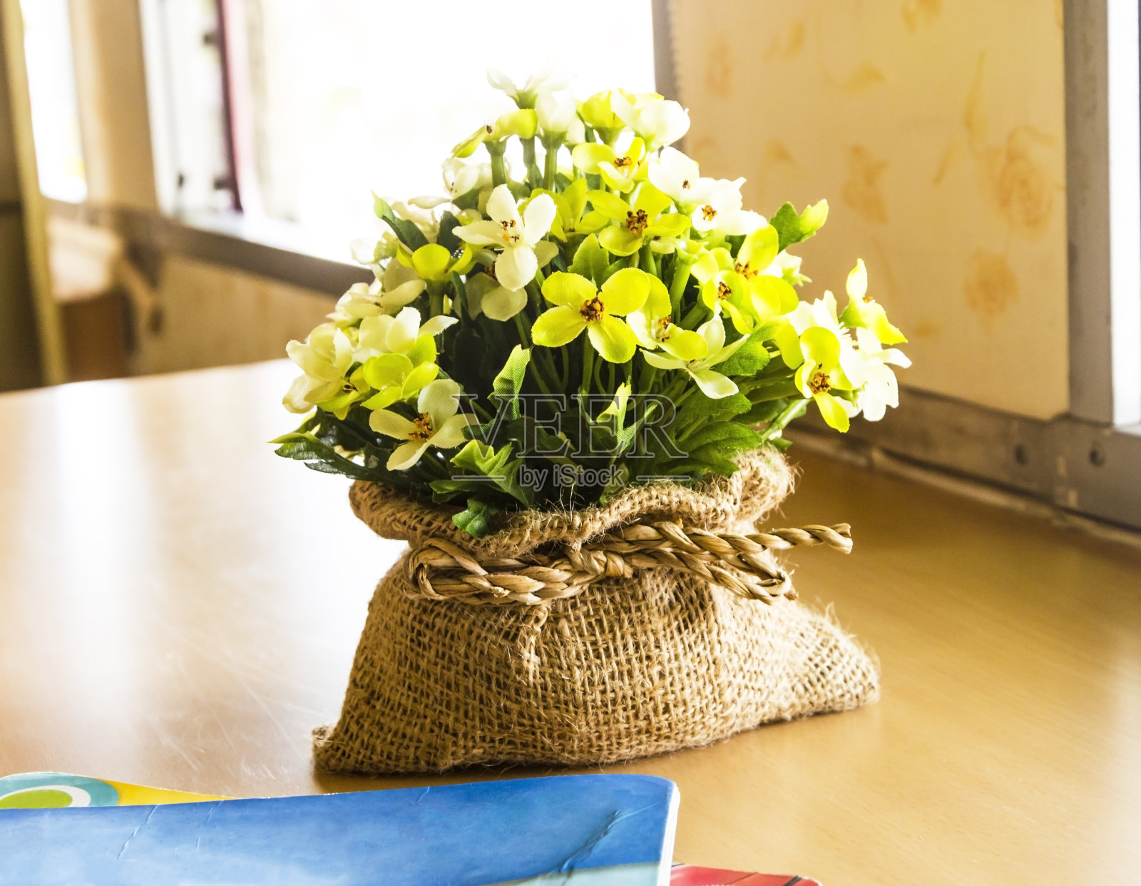 装饰人造花照片摄影图片