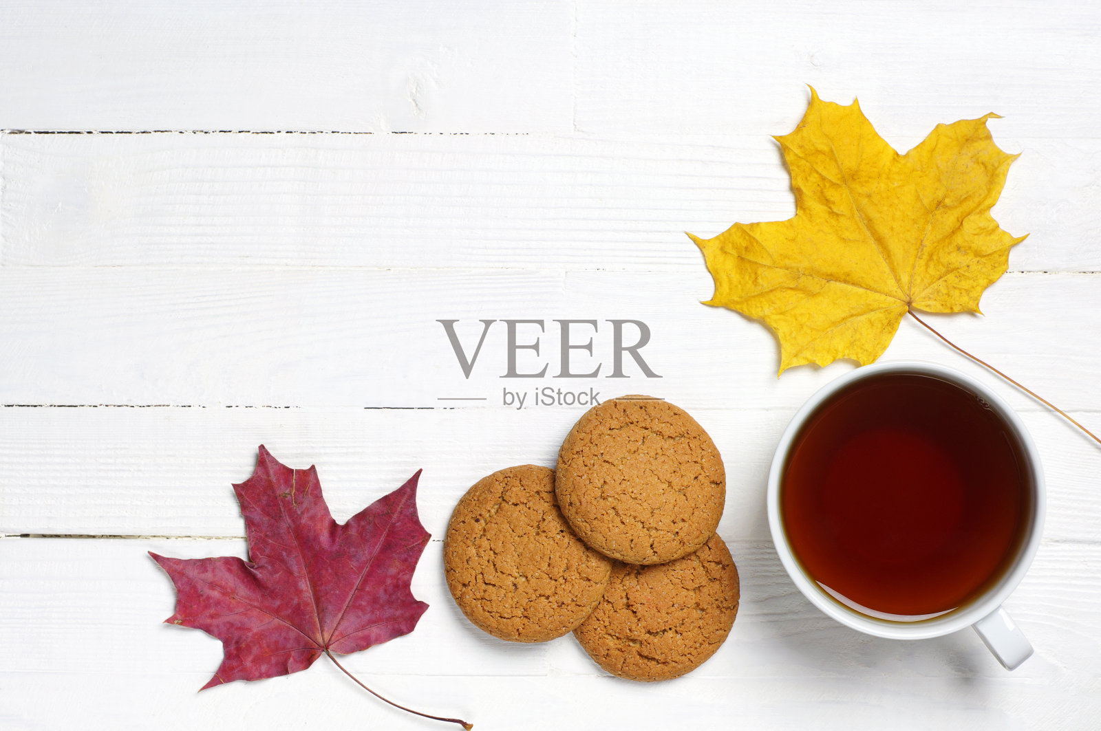 一杯茶和饼干照片摄影图片