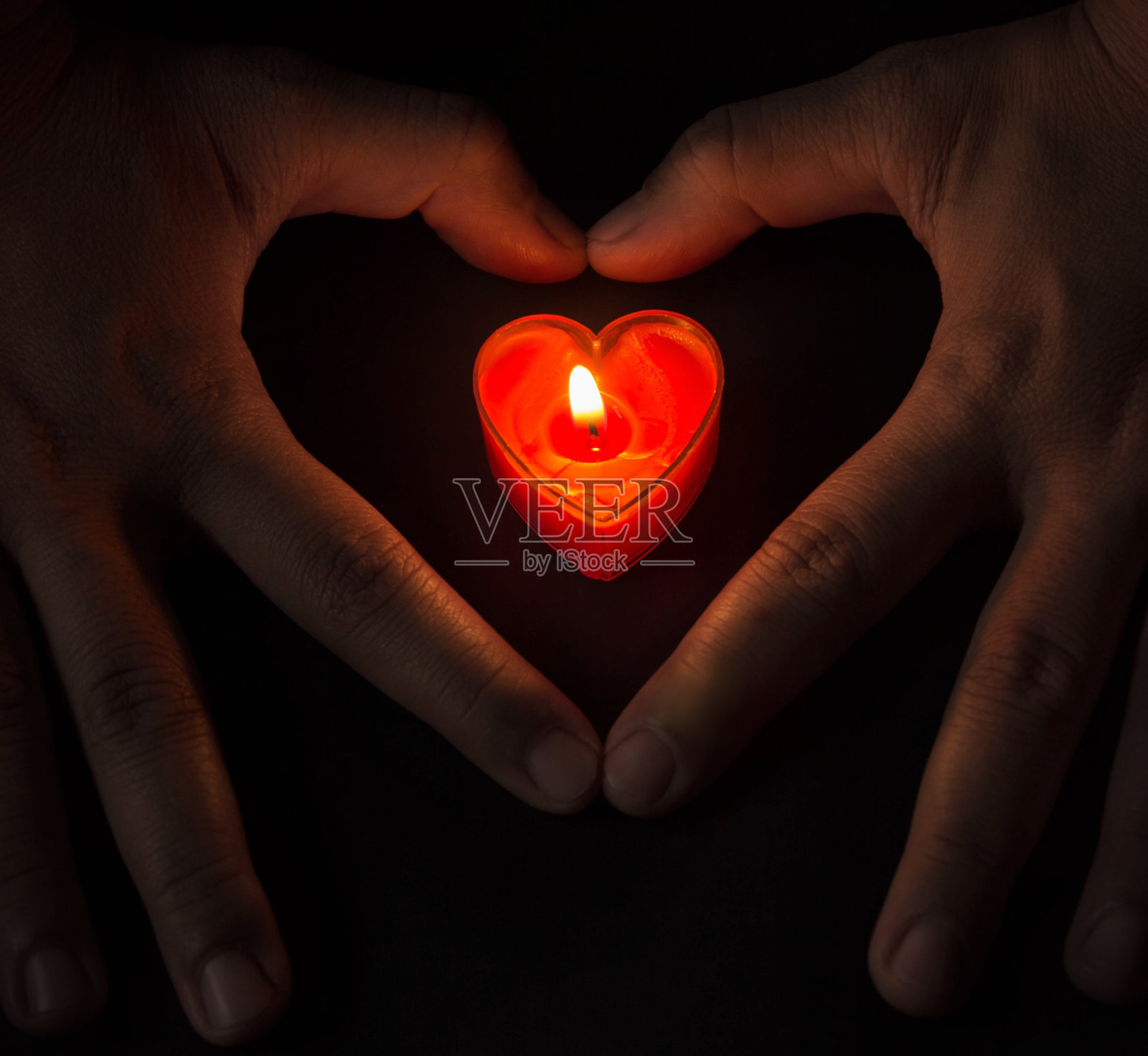 浪漫的蜡烛,情人节的背景。照片摄影图片