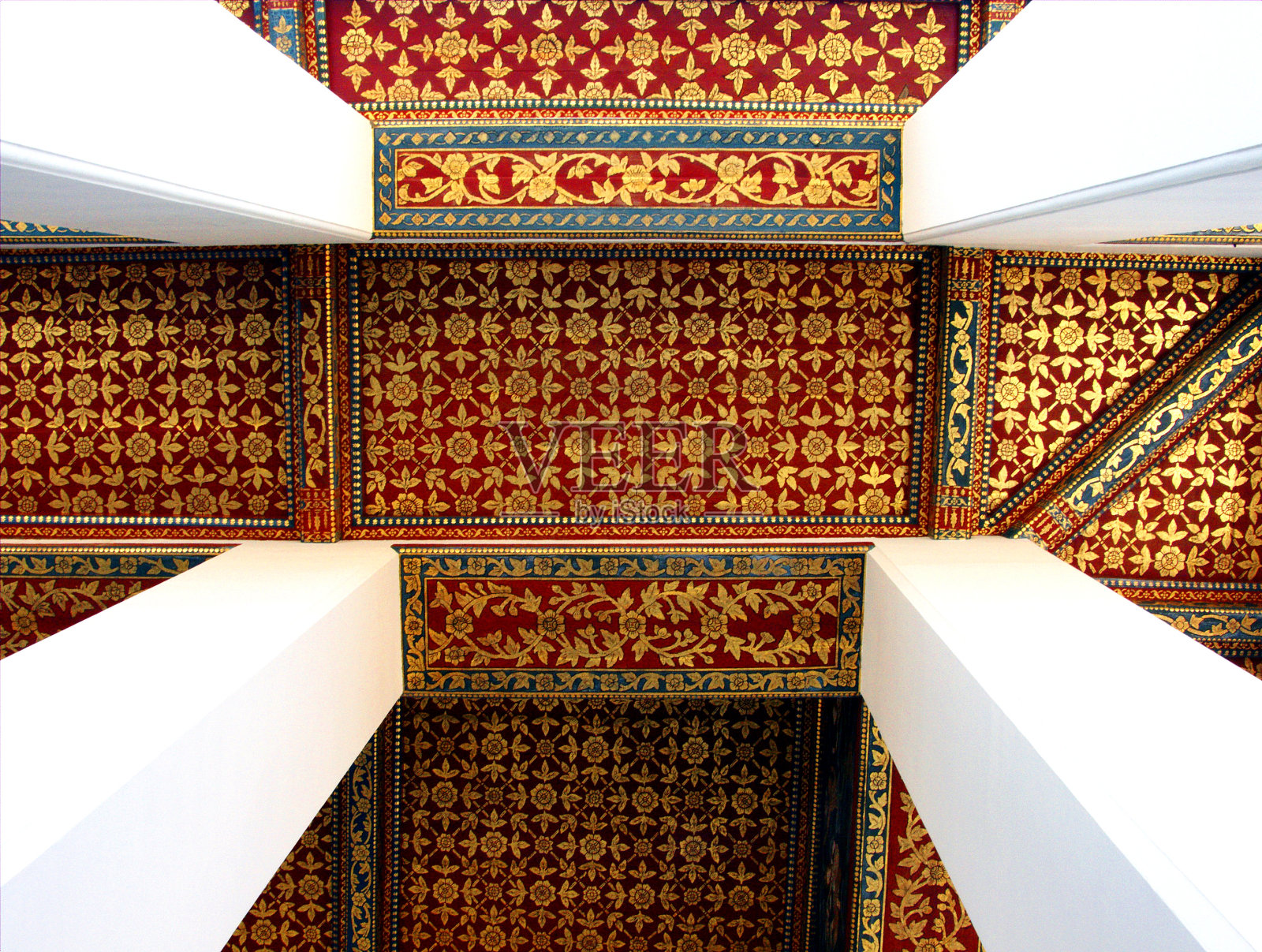 泰国寺庙的泰国艺术装饰天花板照片摄影图片