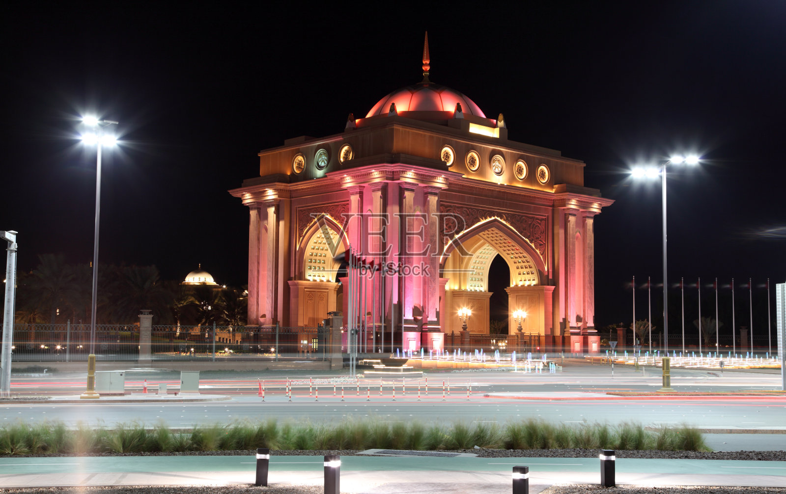 阿布扎比酋长国宫殿大门夜景照片摄影图片