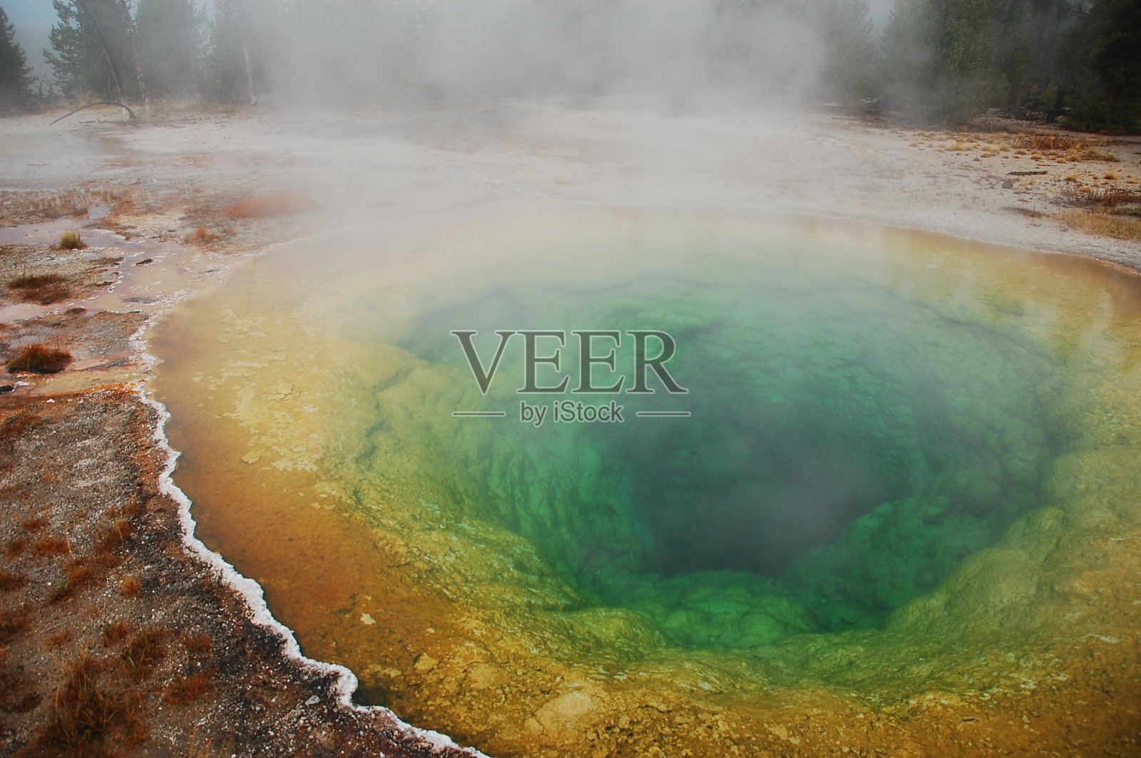 五彩温泉照片摄影图片