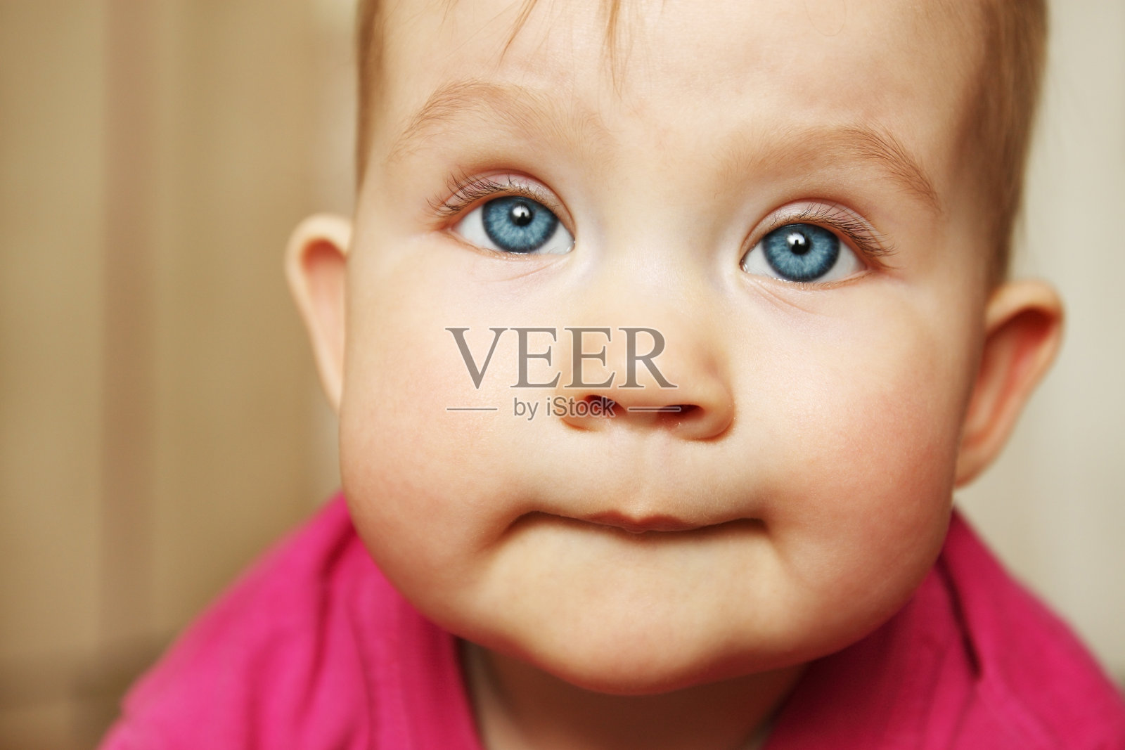 偷偷地看照片摄影图片