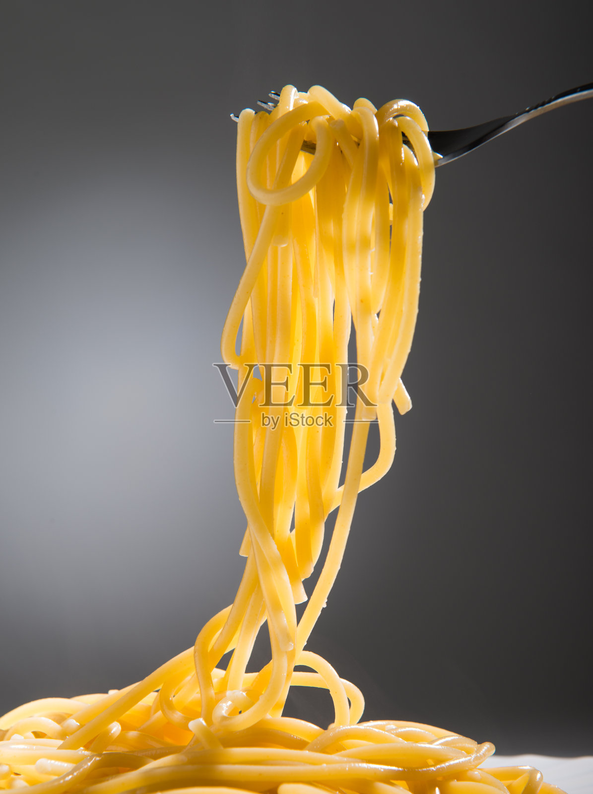 煮熟的意大利面条照片摄影图片