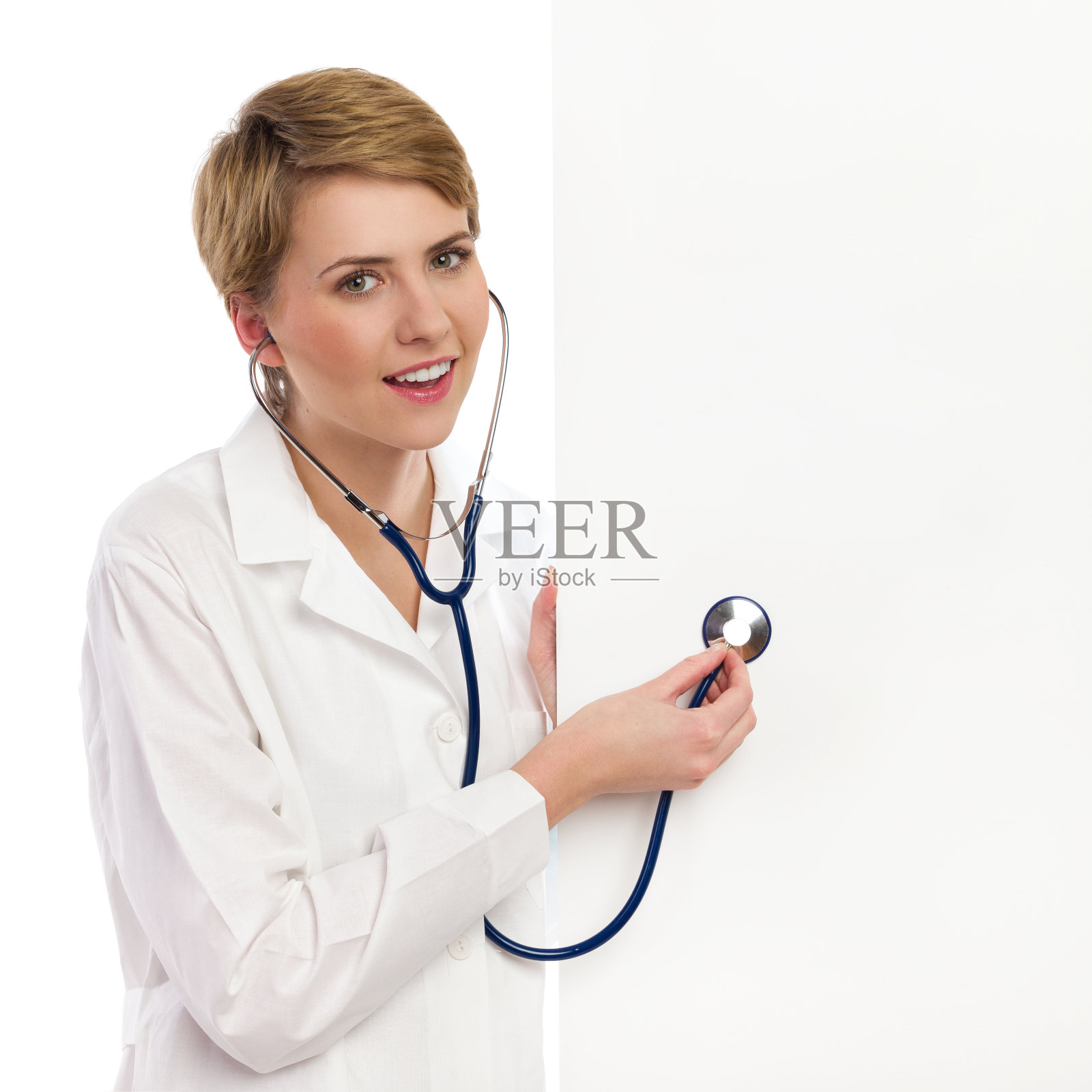 女医生检查拷贝空间。照片摄影图片