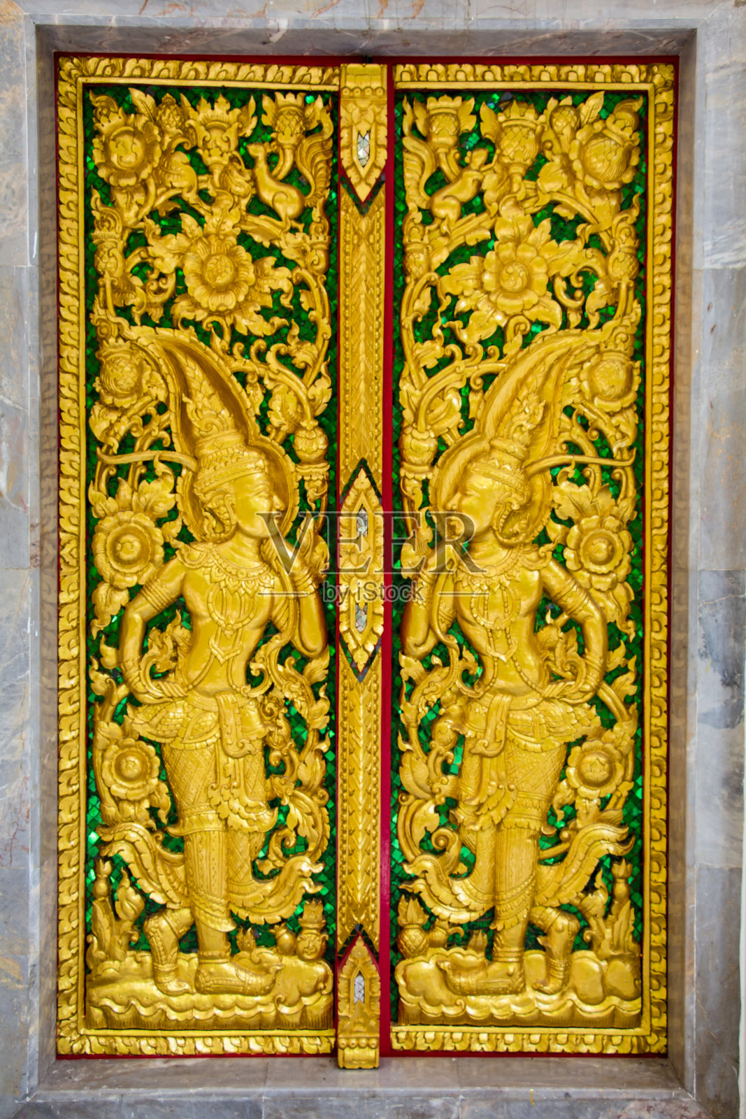 关闭泰国雕刻门照片摄影图片