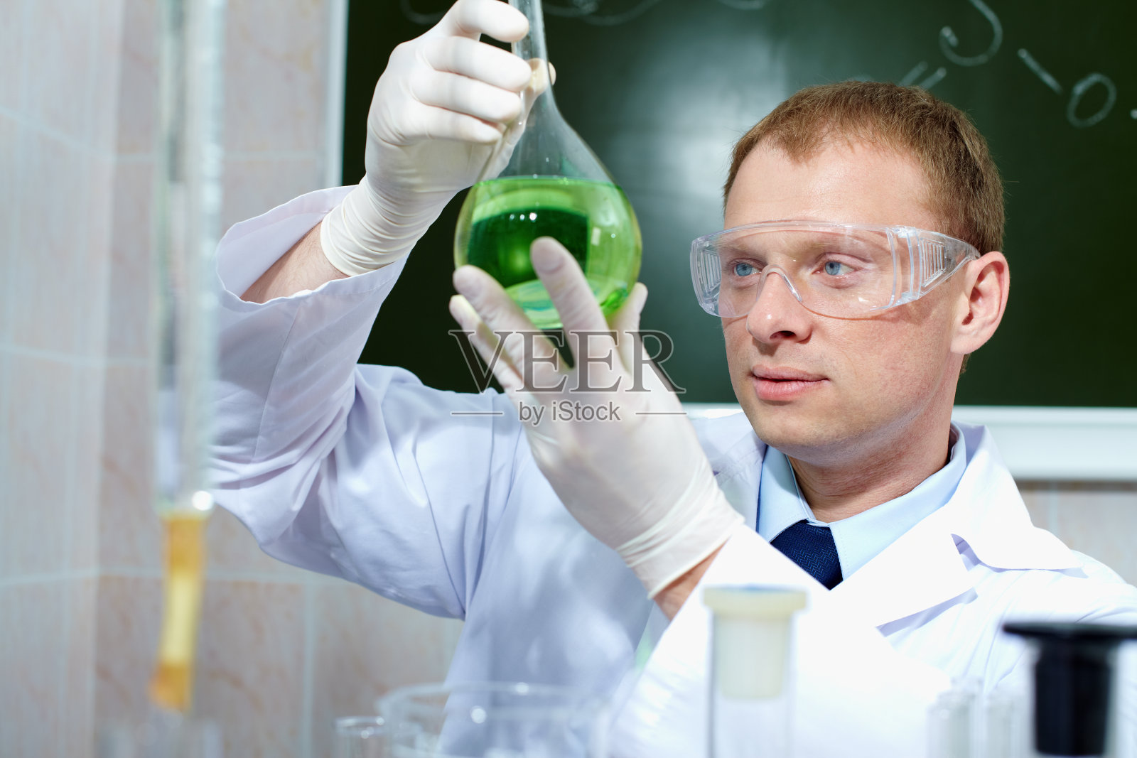 临床医生的工作照片摄影图片