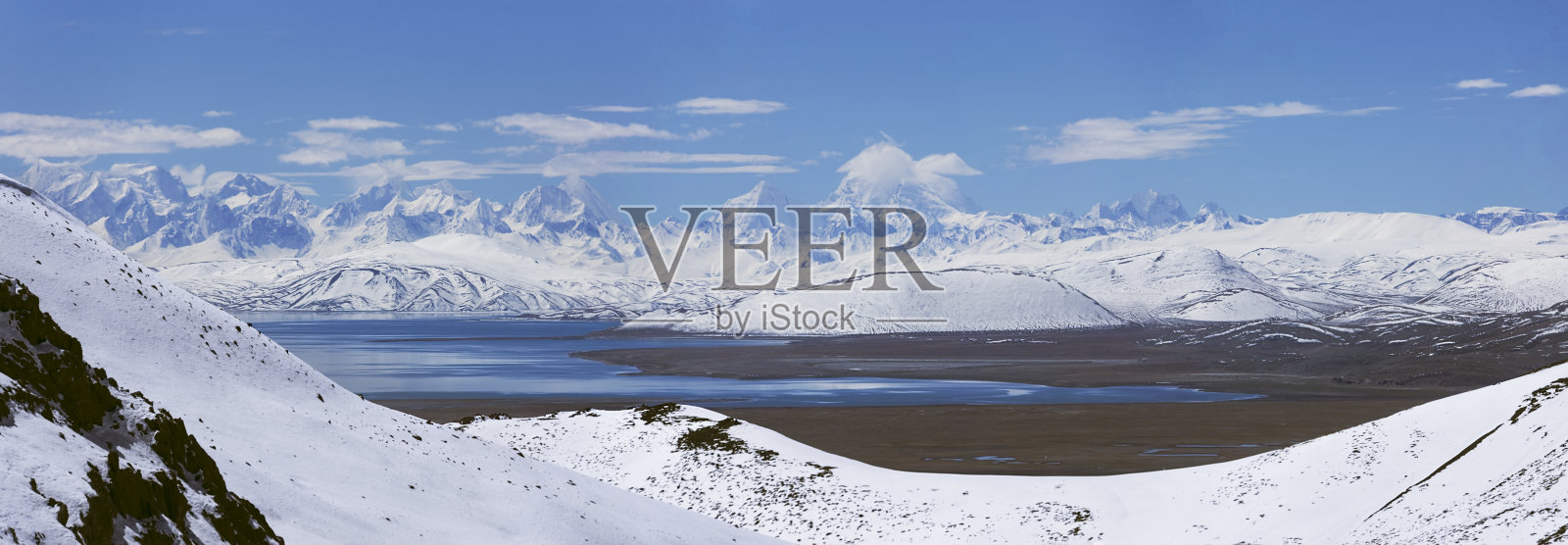 从凯拉斯观看玛那萨罗瓦尔湖照片摄影图片