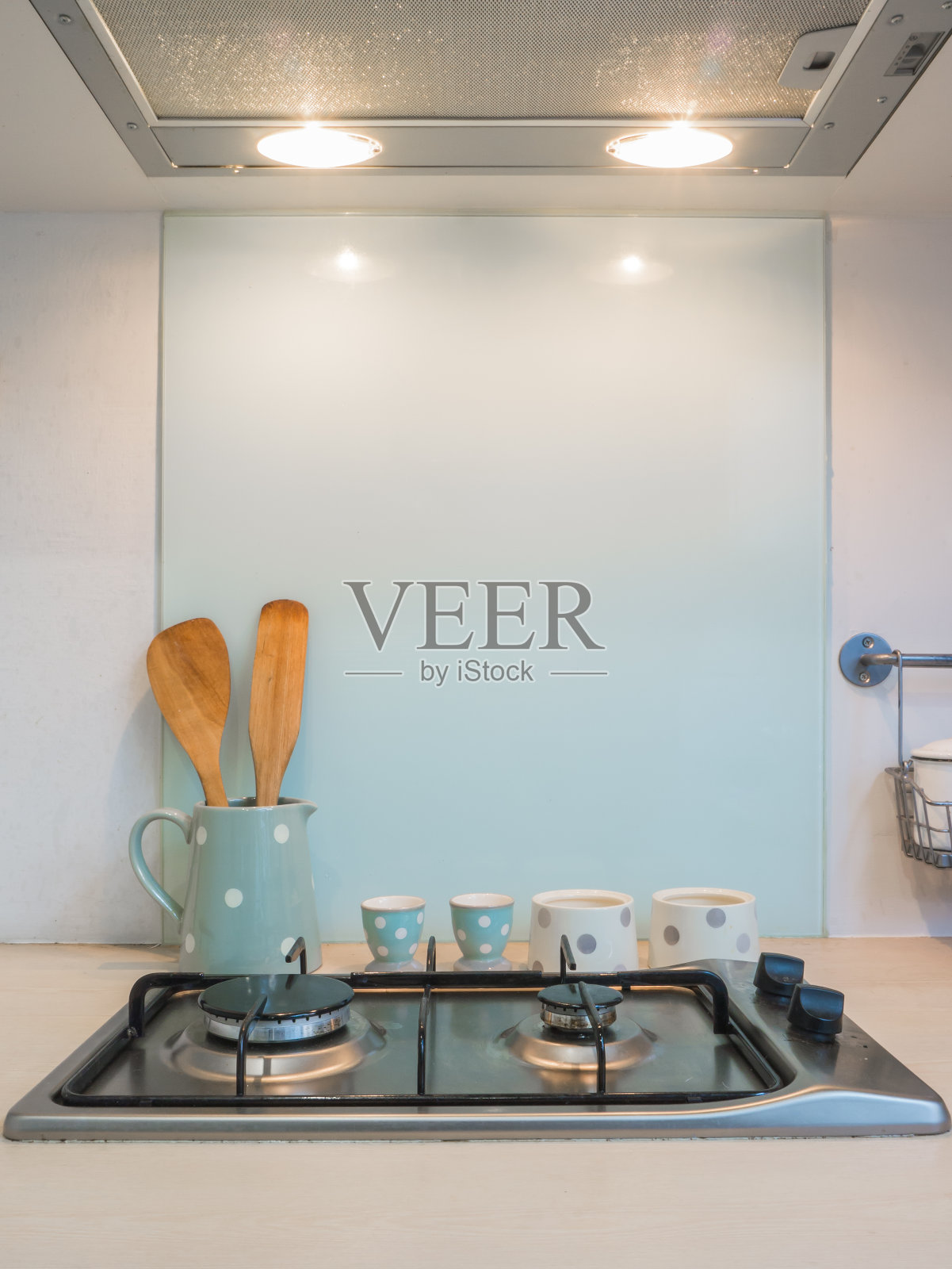 厨房，灶台烧饭。照片摄影图片