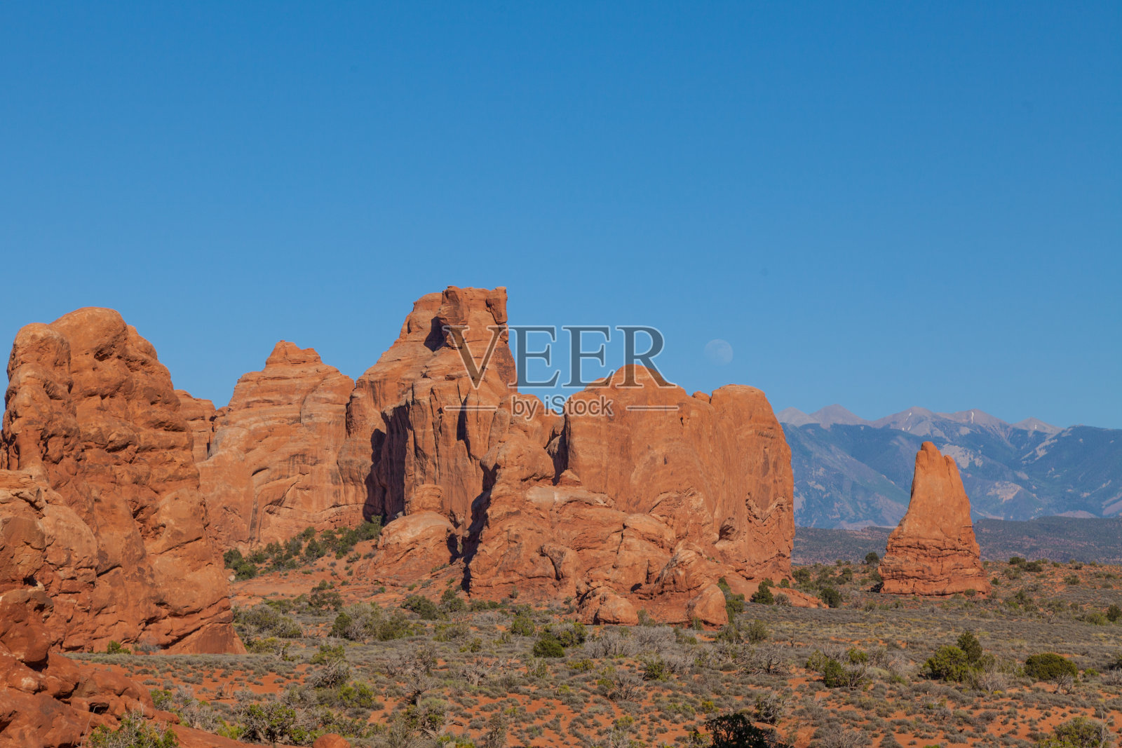 拱门国家公园的月亮升起照片摄影图片
