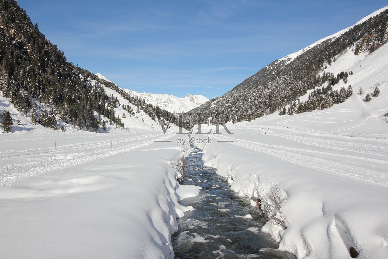 冬季景观，小溪，越野滑雪道，塞尔兰，L?sens、奥地利蒂罗尔照片摄影图片