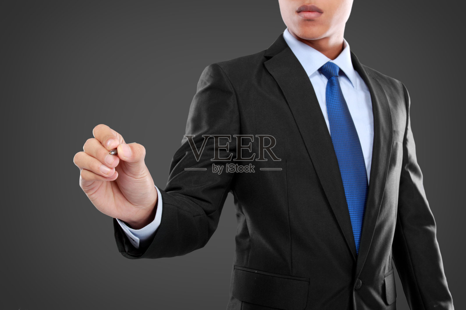 商人在空白处写字照片摄影图片