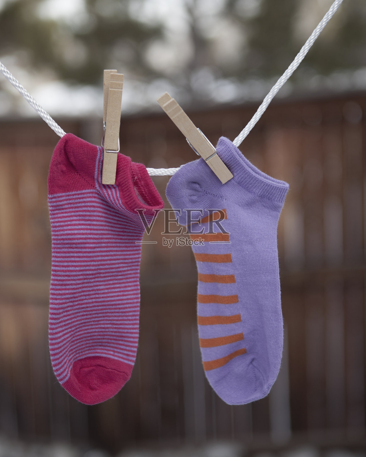 不匹配的袜子照片摄影图片