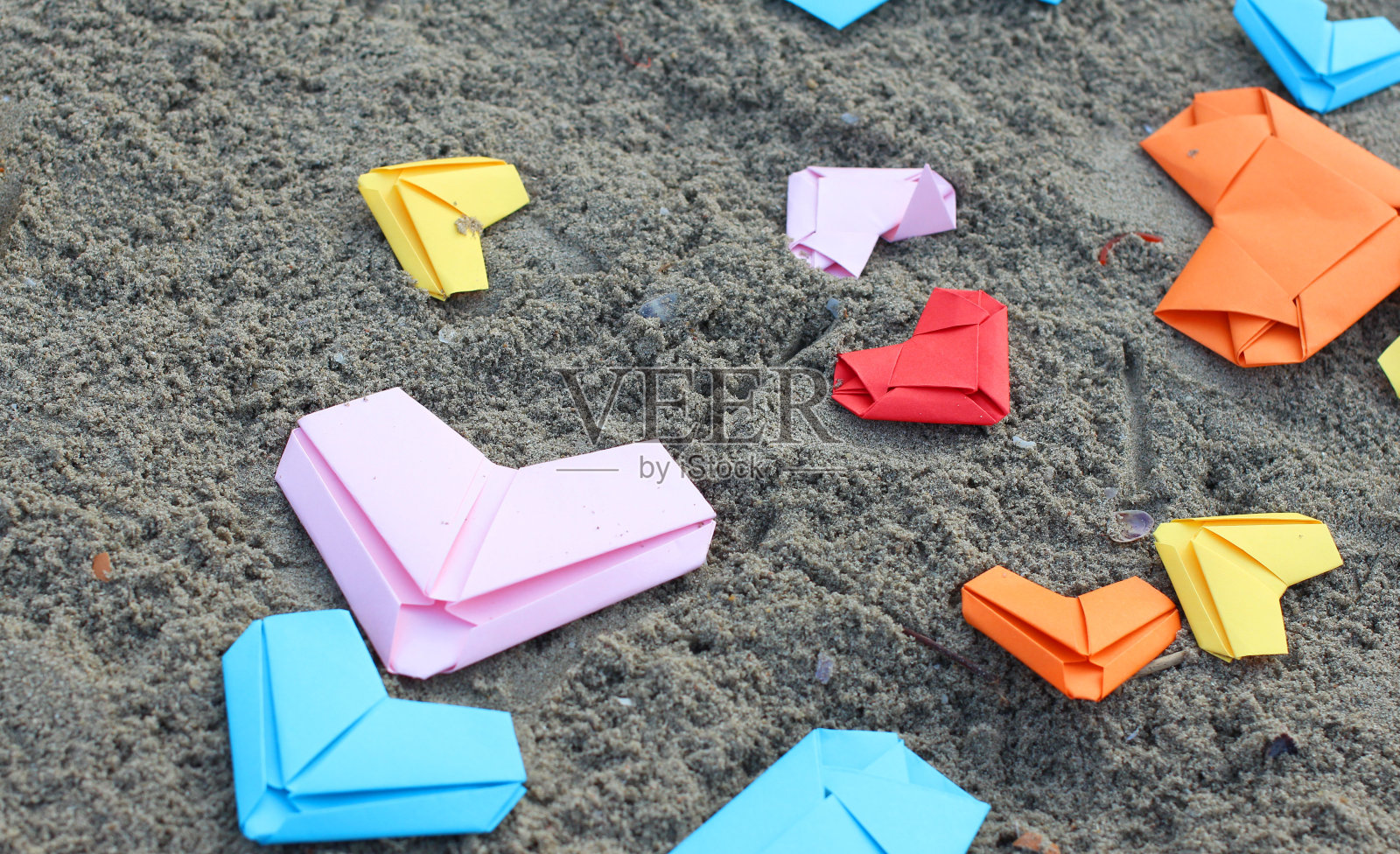 情人节的纸心照片摄影图片