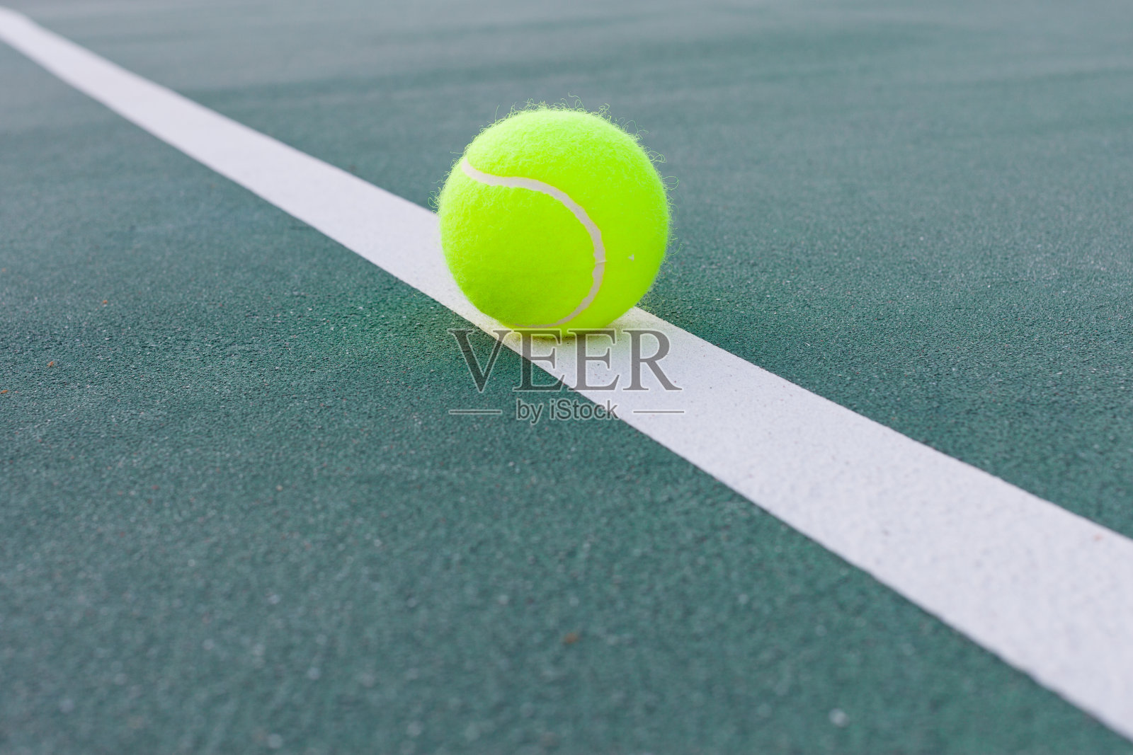 网球场与球的特写照片摄影图片