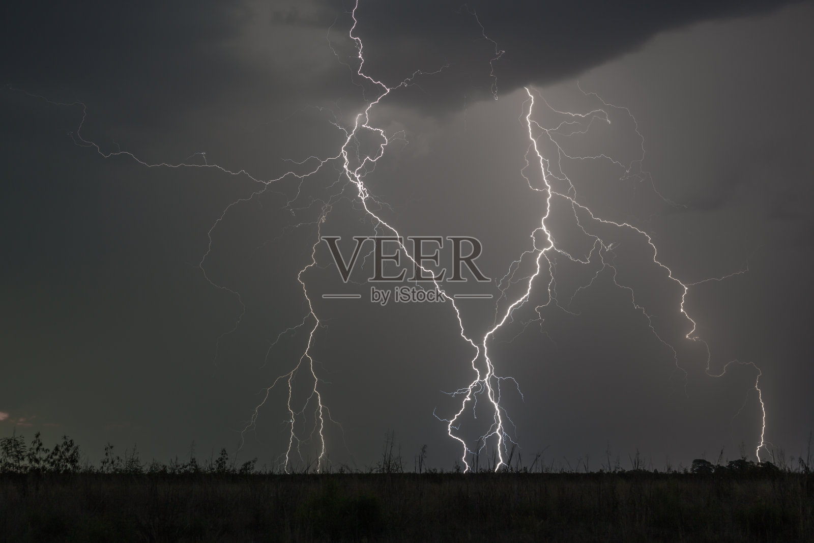 能量释放照片摄影图片