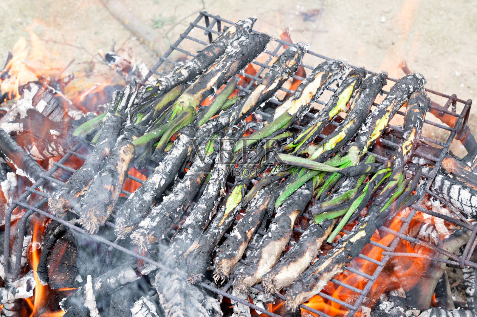 烧烤上的点心照片摄影图片